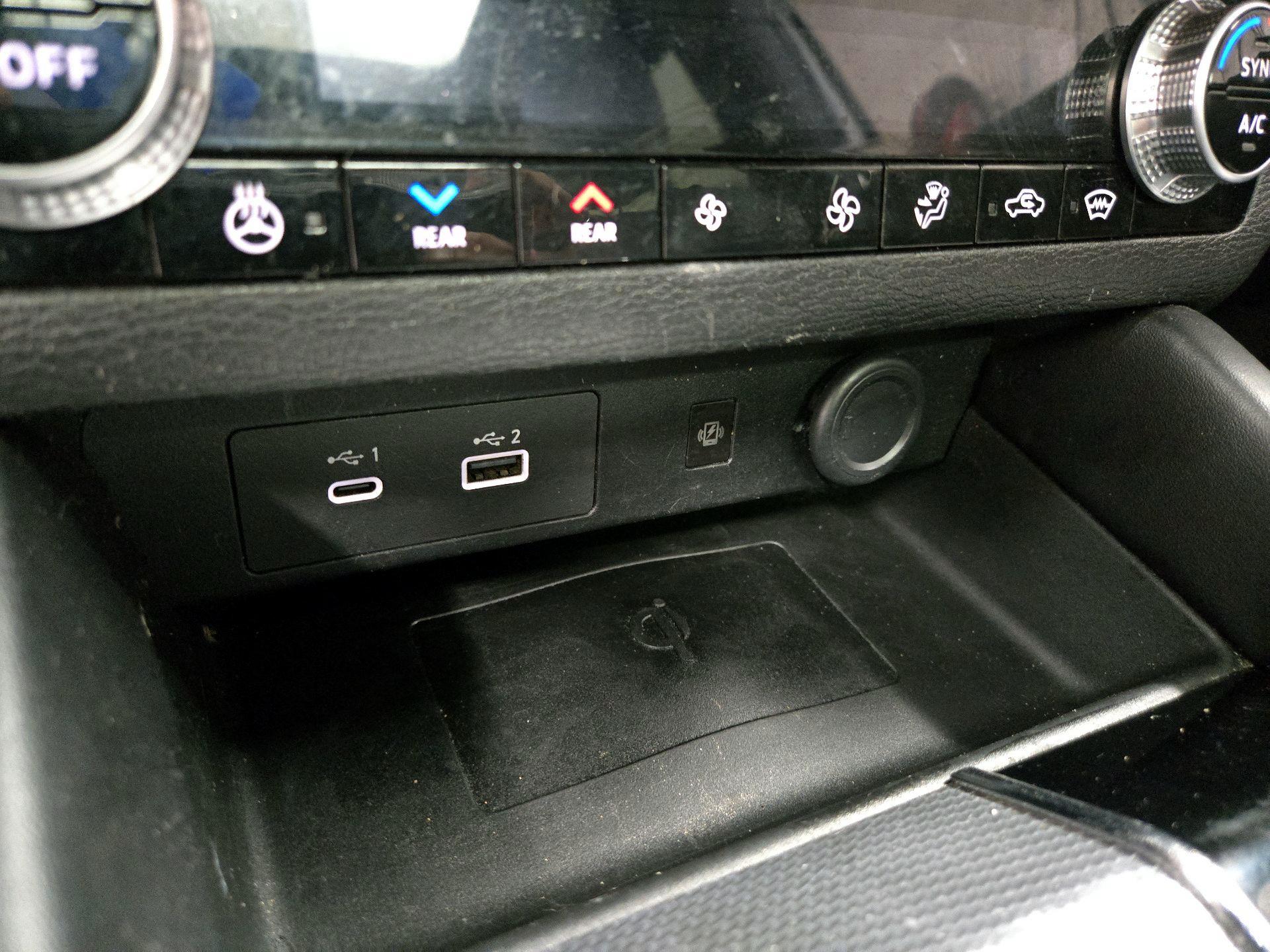 Thumbnail: 2022 Mitsubishi Outlander - 19