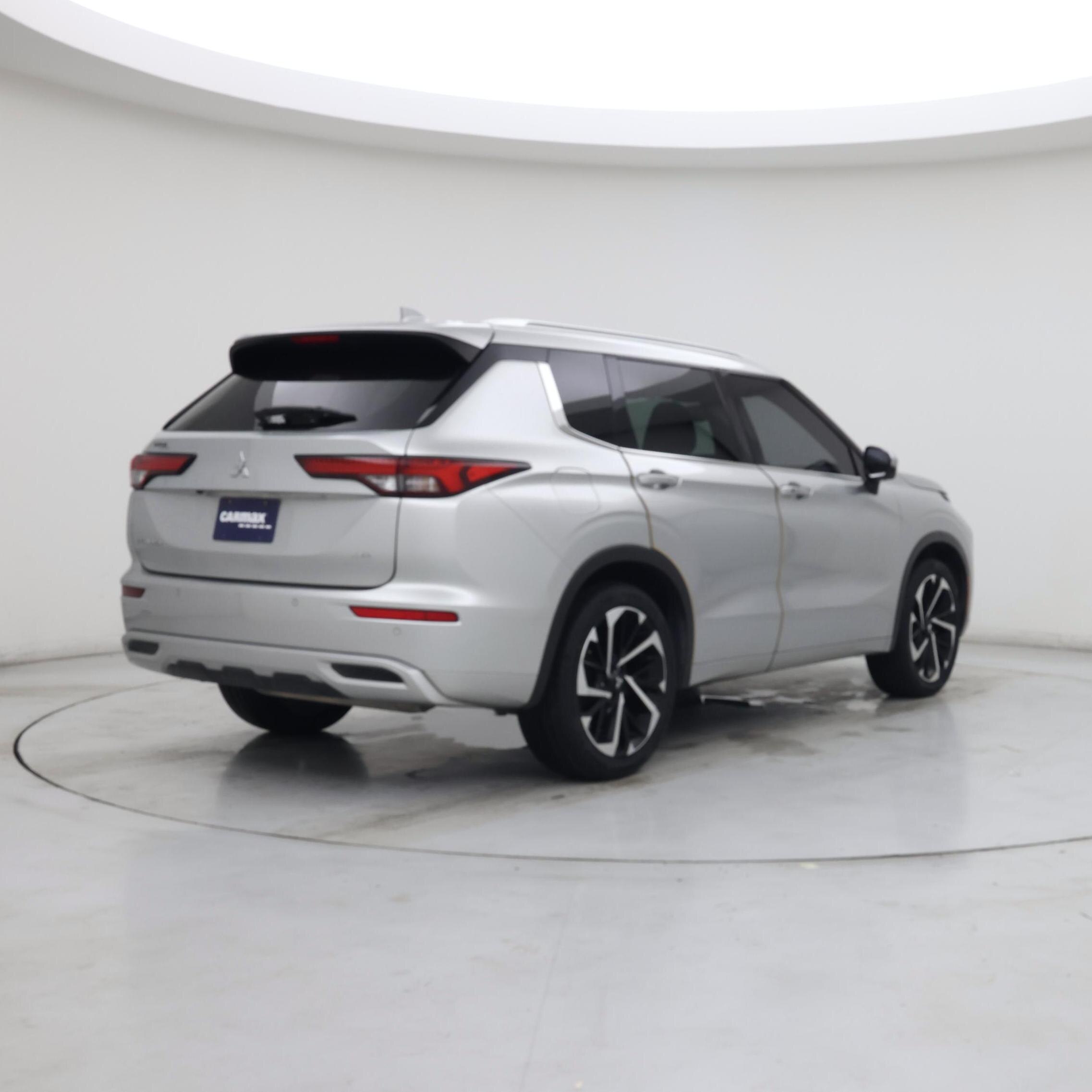 Thumbnail: 2022 Mitsubishi Outlander - 8