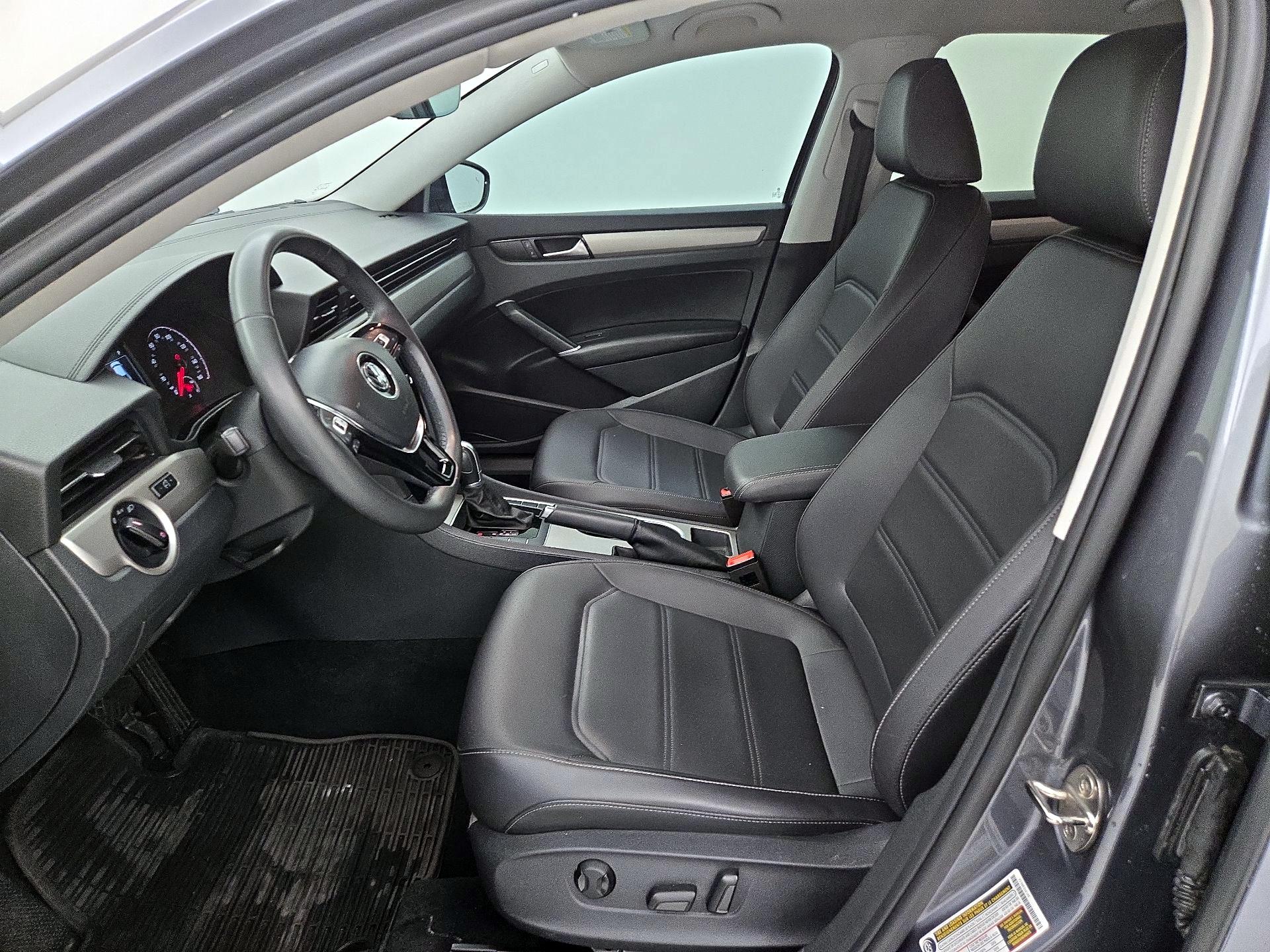 Thumbnail: 2021 Volkswagen Passat - 11