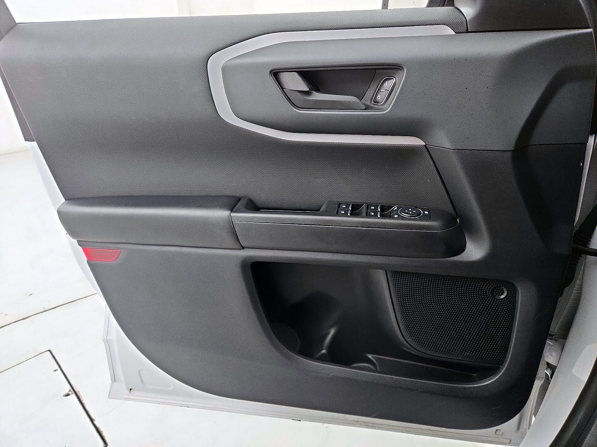 Thumbnail: 2023 Ford Bronco Sport - 12