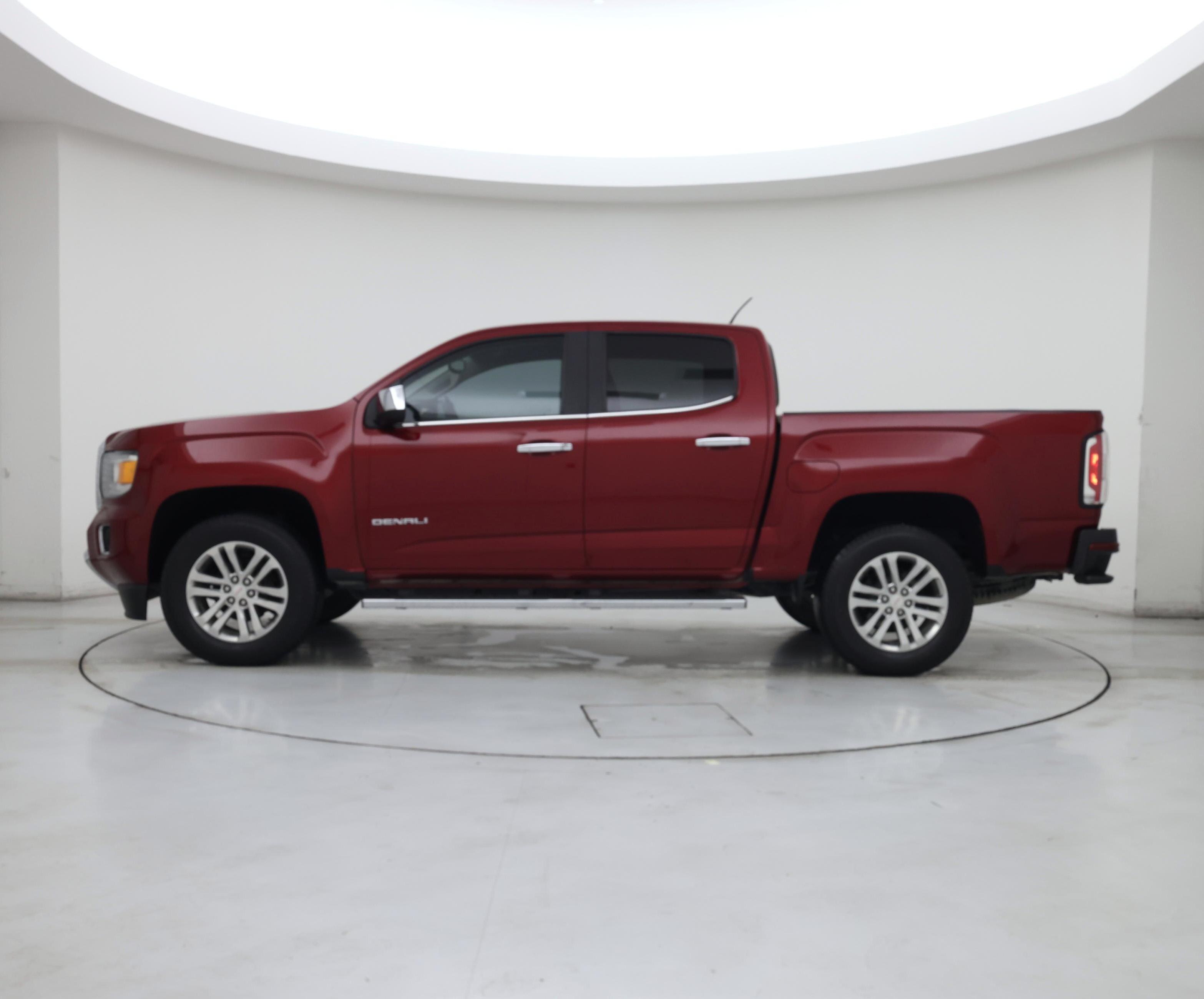 Thumbnail: 2018 GMC Canyon - 3