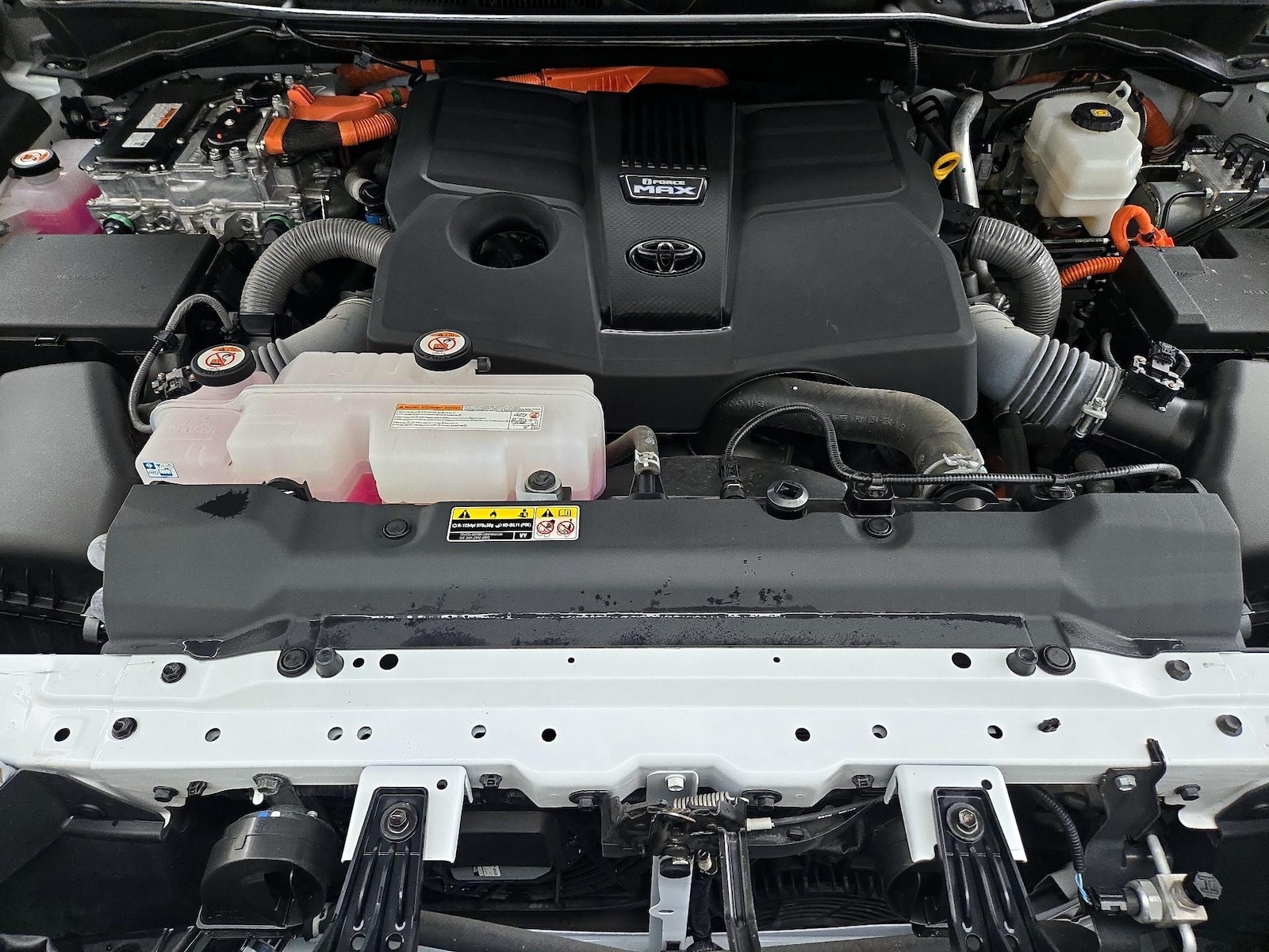 2024 Toyota Sequoia SR5 - Photo 25
