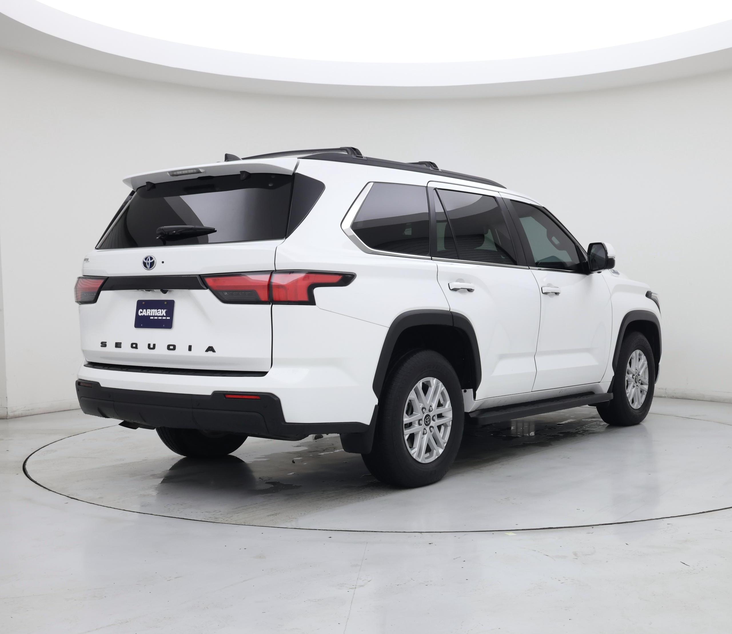 Thumbnail: 2024 Toyota Sequoia - 8