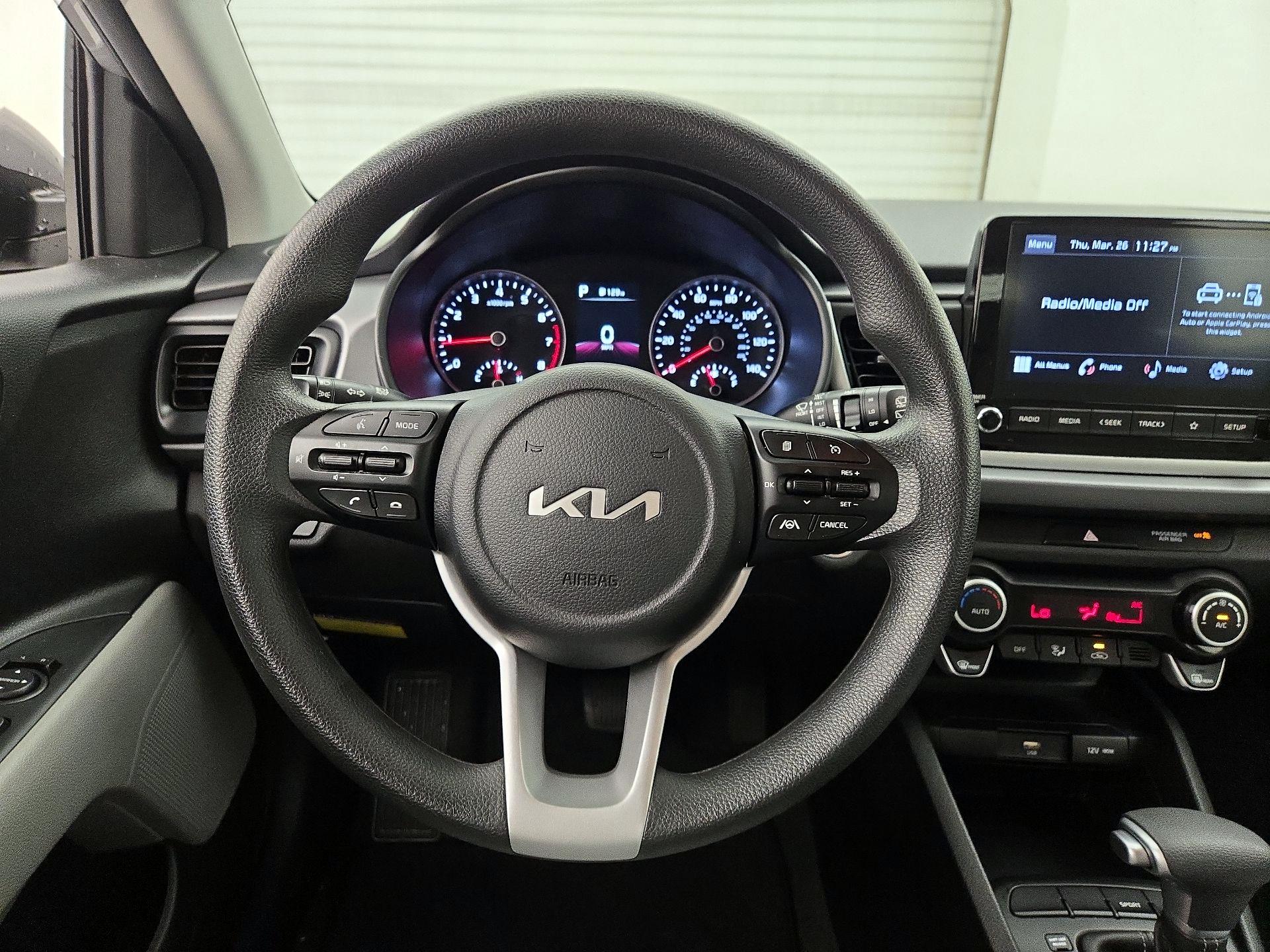 Thumbnail: 2023 Kia Rio - 10