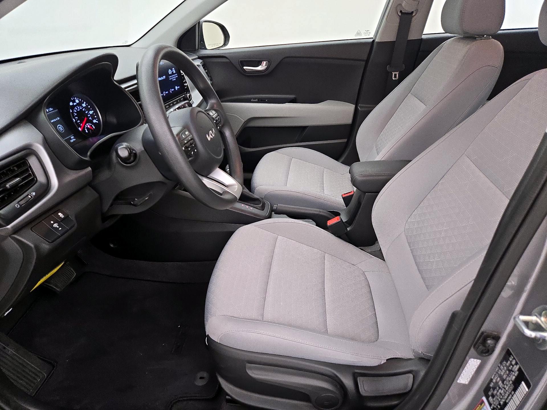 Thumbnail: 2023 Kia Rio - 11