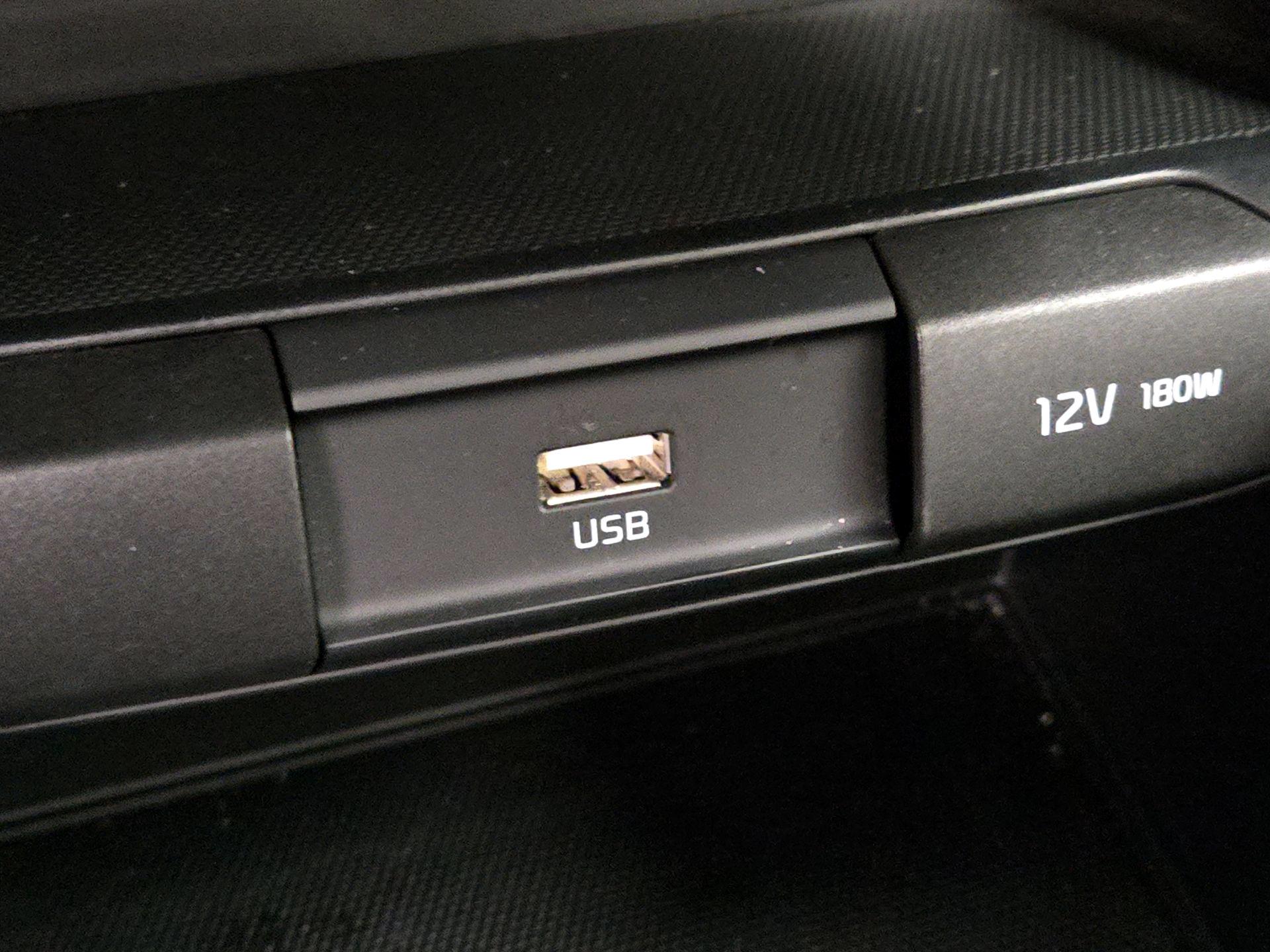 Thumbnail: 2023 Kia Rio - 18