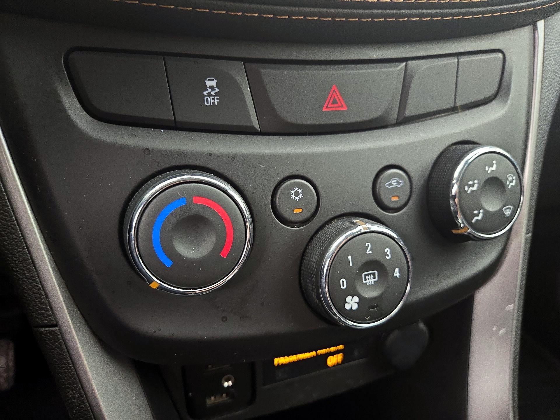 Thumbnail: 2020 Chevrolet Trax - 16