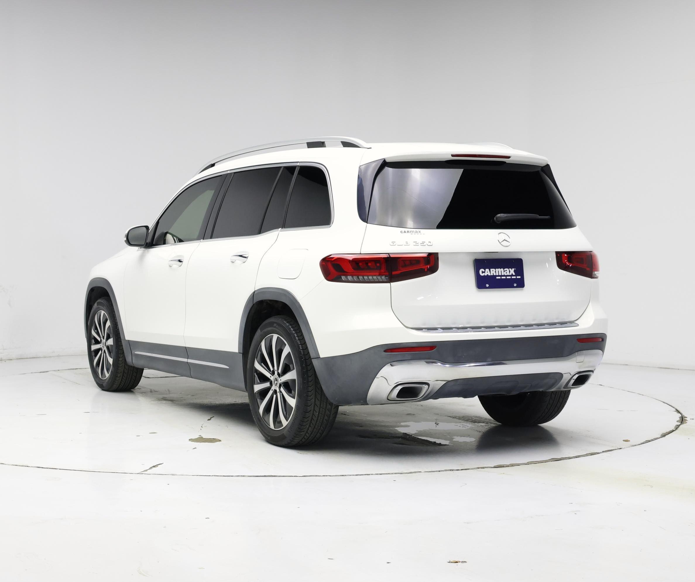 Thumbnail: 2022 Mercedes-Benz GLB - 2