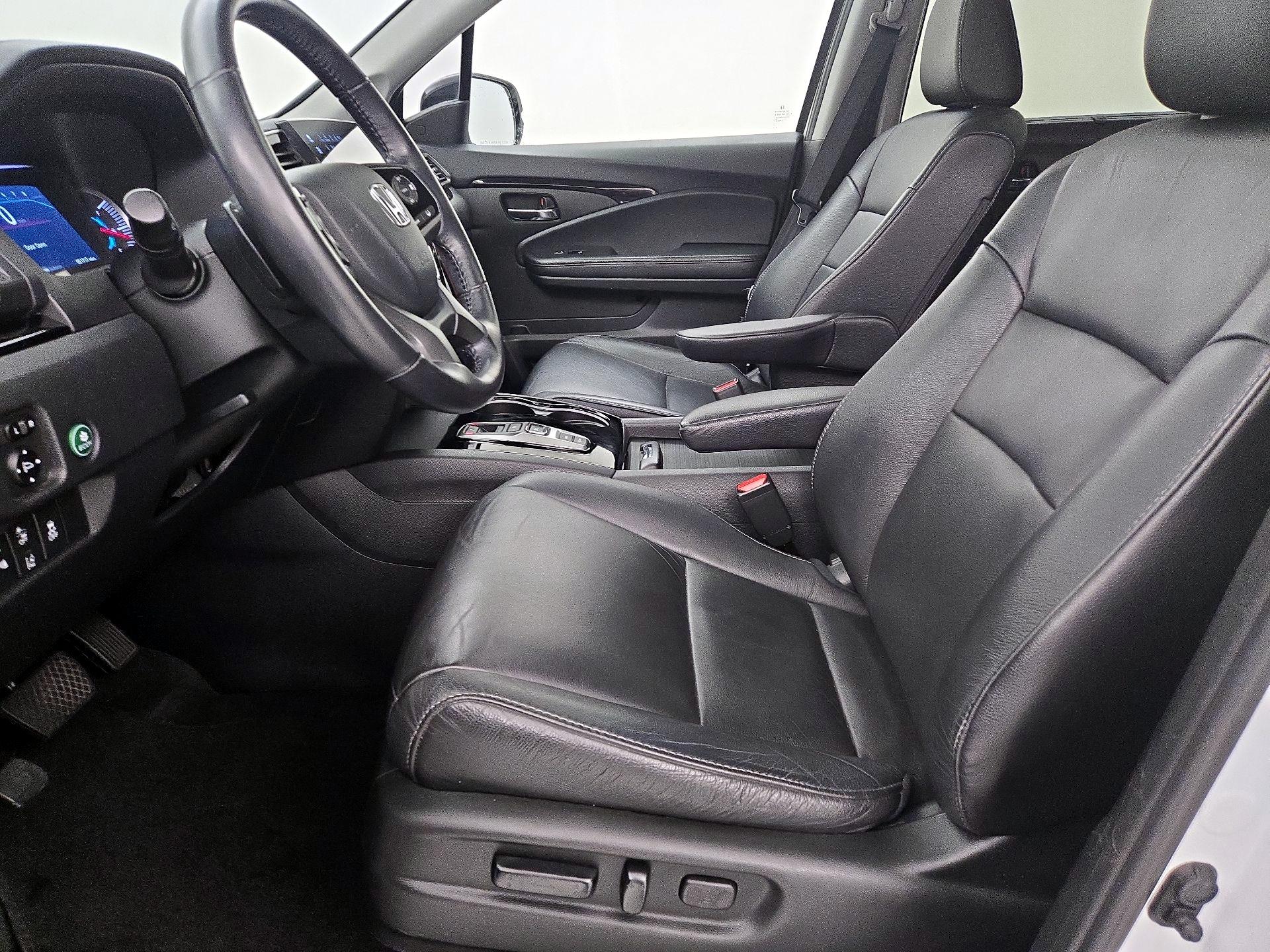 Thumbnail: 2020 Honda Pilot - 11