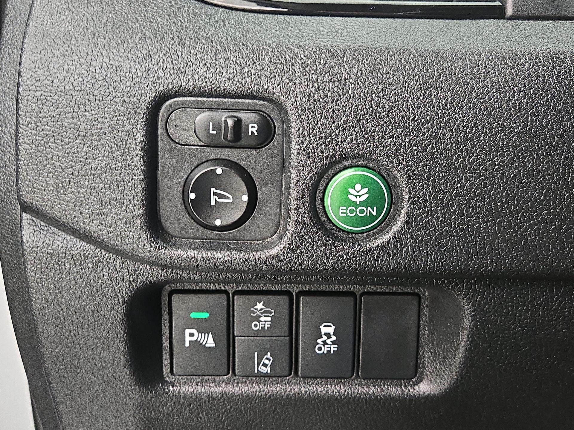 Thumbnail: 2020 Honda Pilot - 13