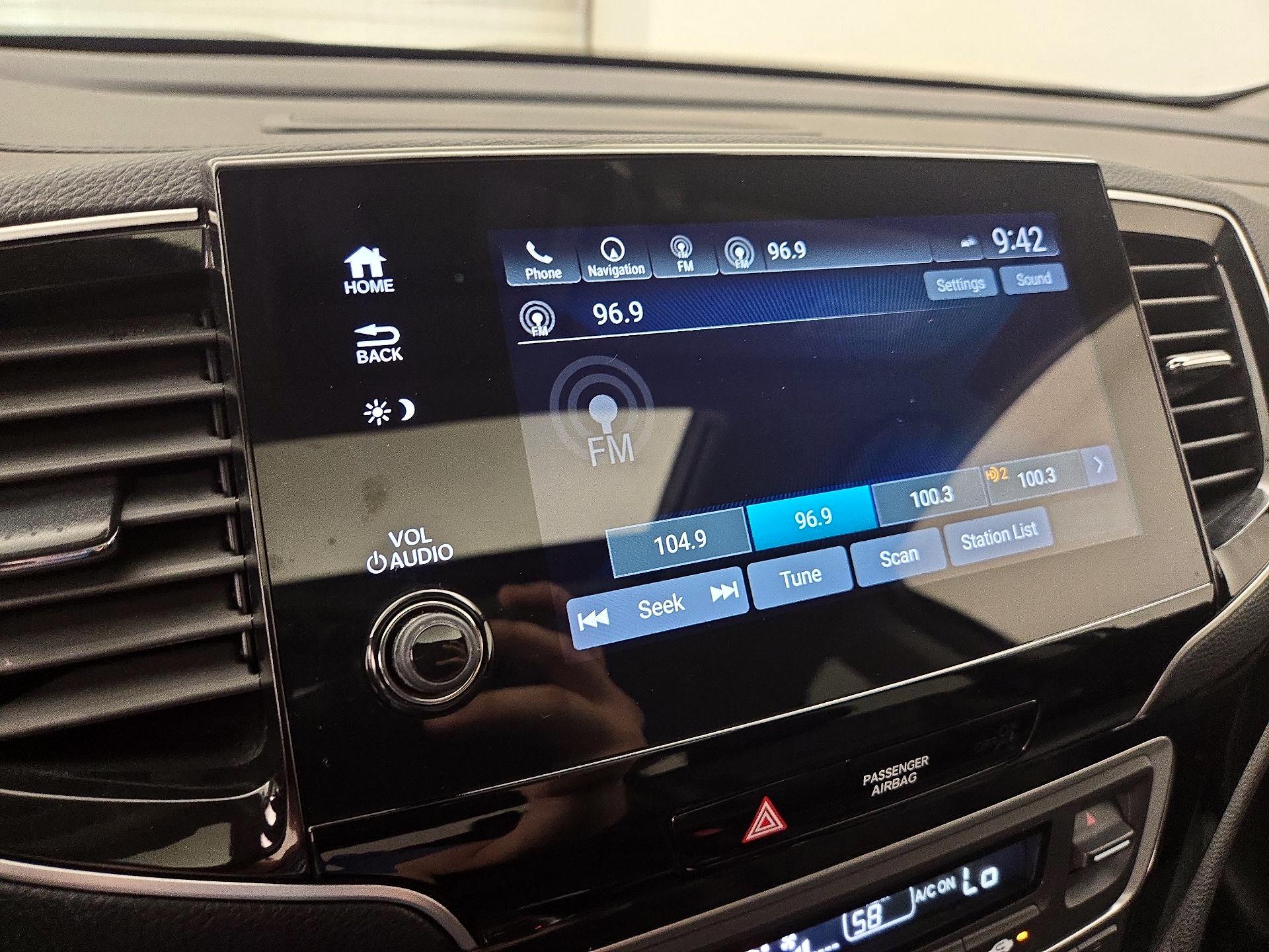 Thumbnail: 2020 Honda Pilot - 15