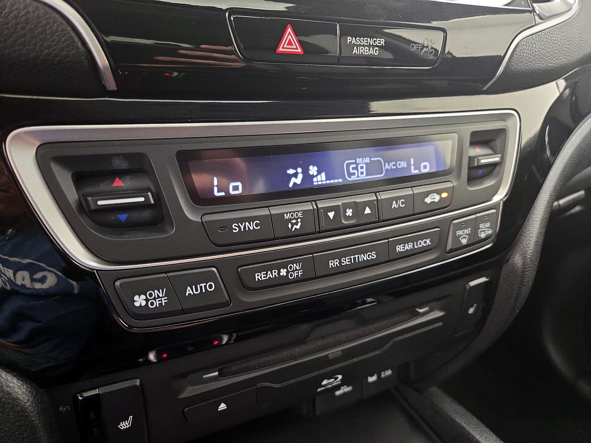 Thumbnail: 2020 Honda Pilot - 16