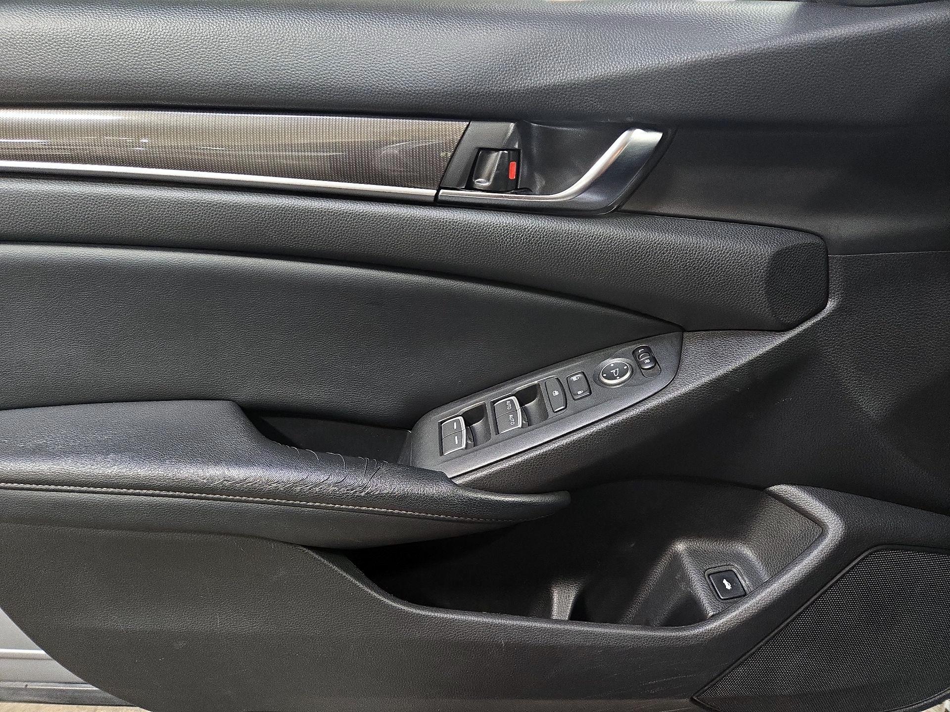 Thumbnail: 2018 Honda Accord - 12