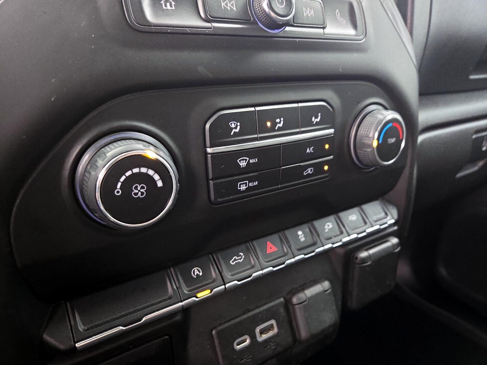 Thumbnail: 2021 Chevrolet Silverado 1500 - 16