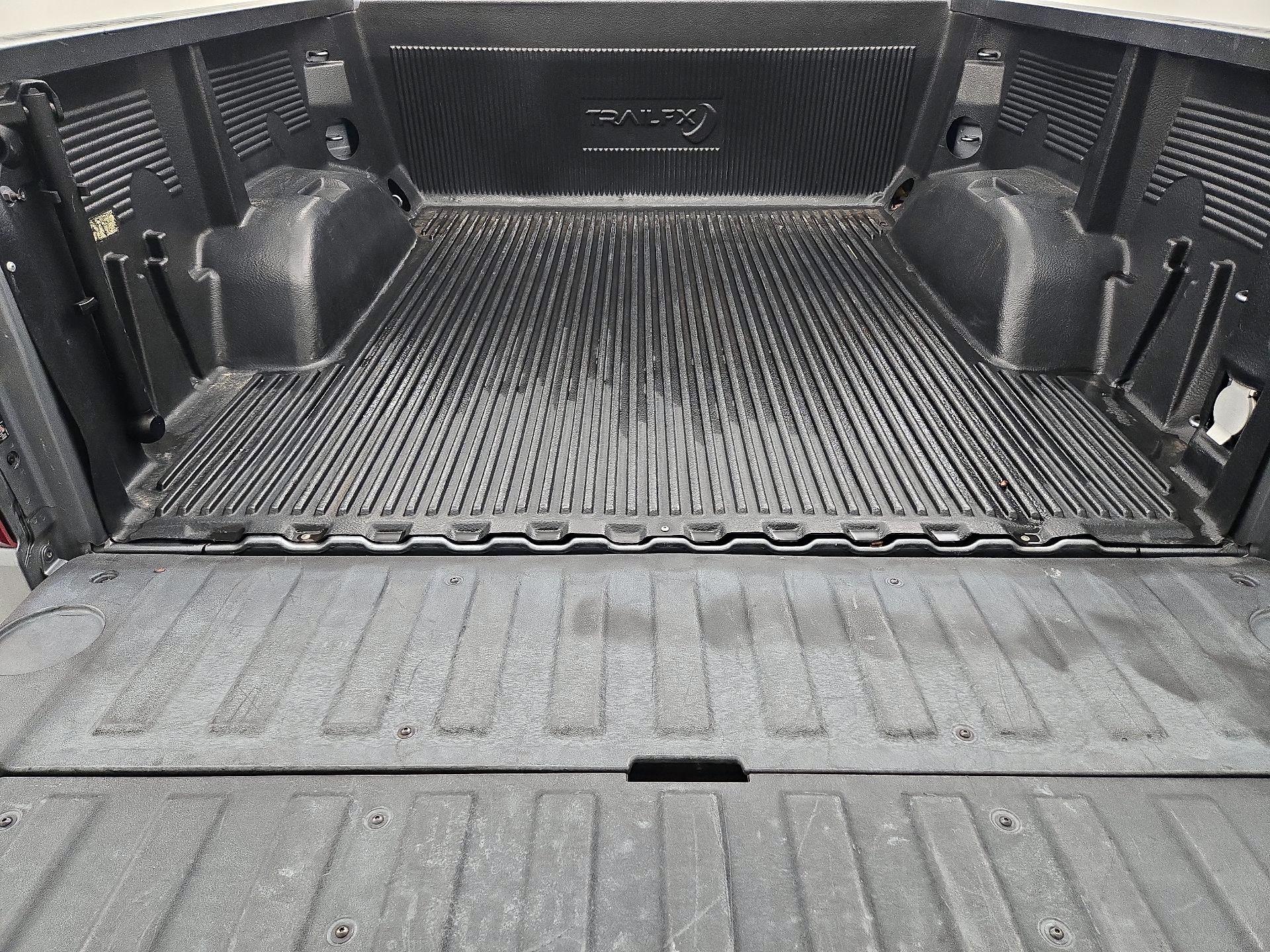 Thumbnail: 2021 Chevrolet Silverado 1500 - 20