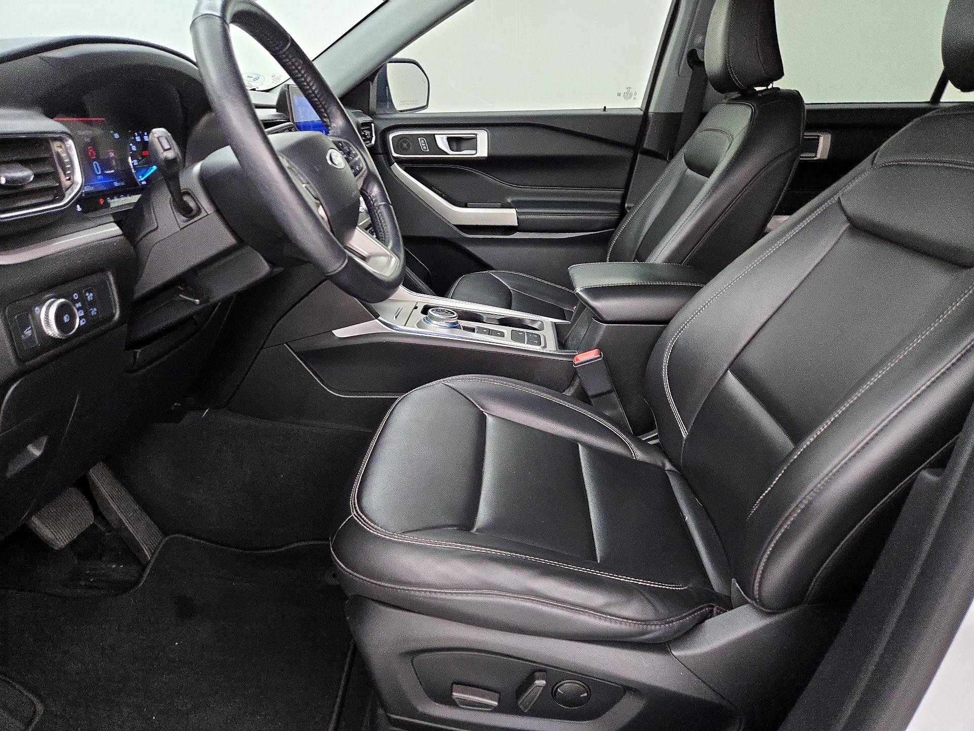 Thumbnail: 2022 Ford Explorer - 11