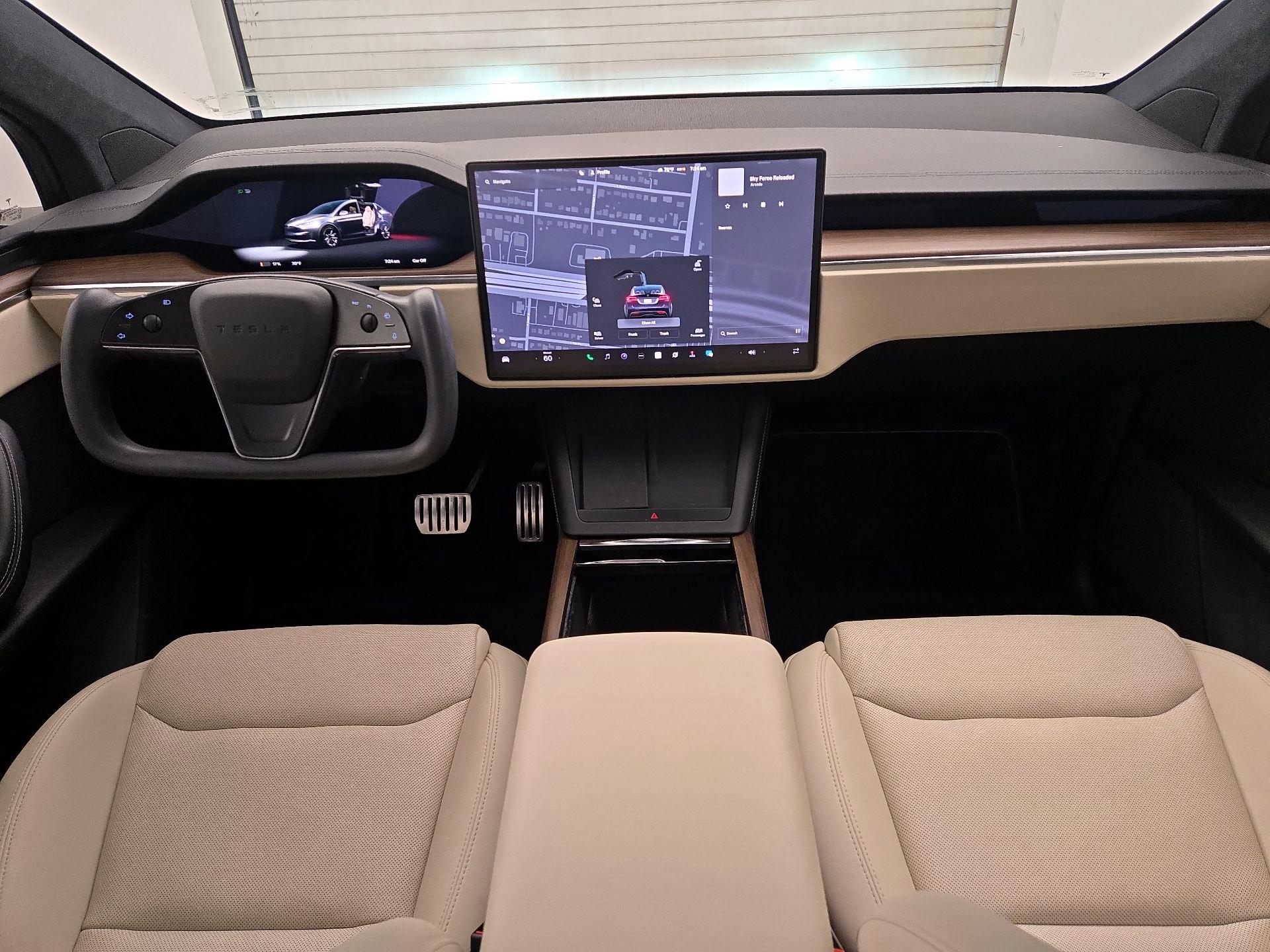 Thumbnail: 2023 Tesla Model X - 9