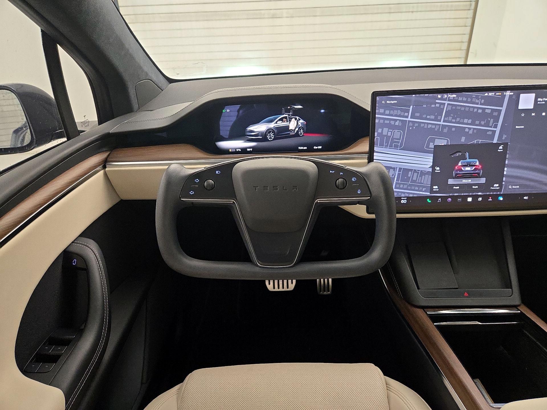 Thumbnail: 2023 Tesla Model X - 10