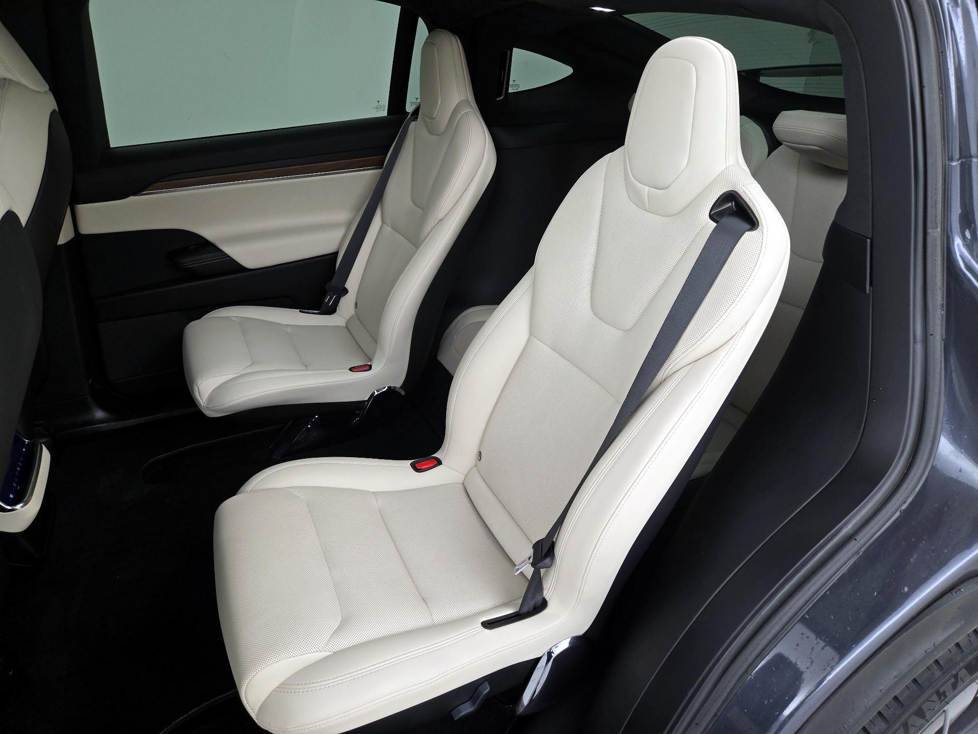 Thumbnail: 2023 Tesla Model X - 20