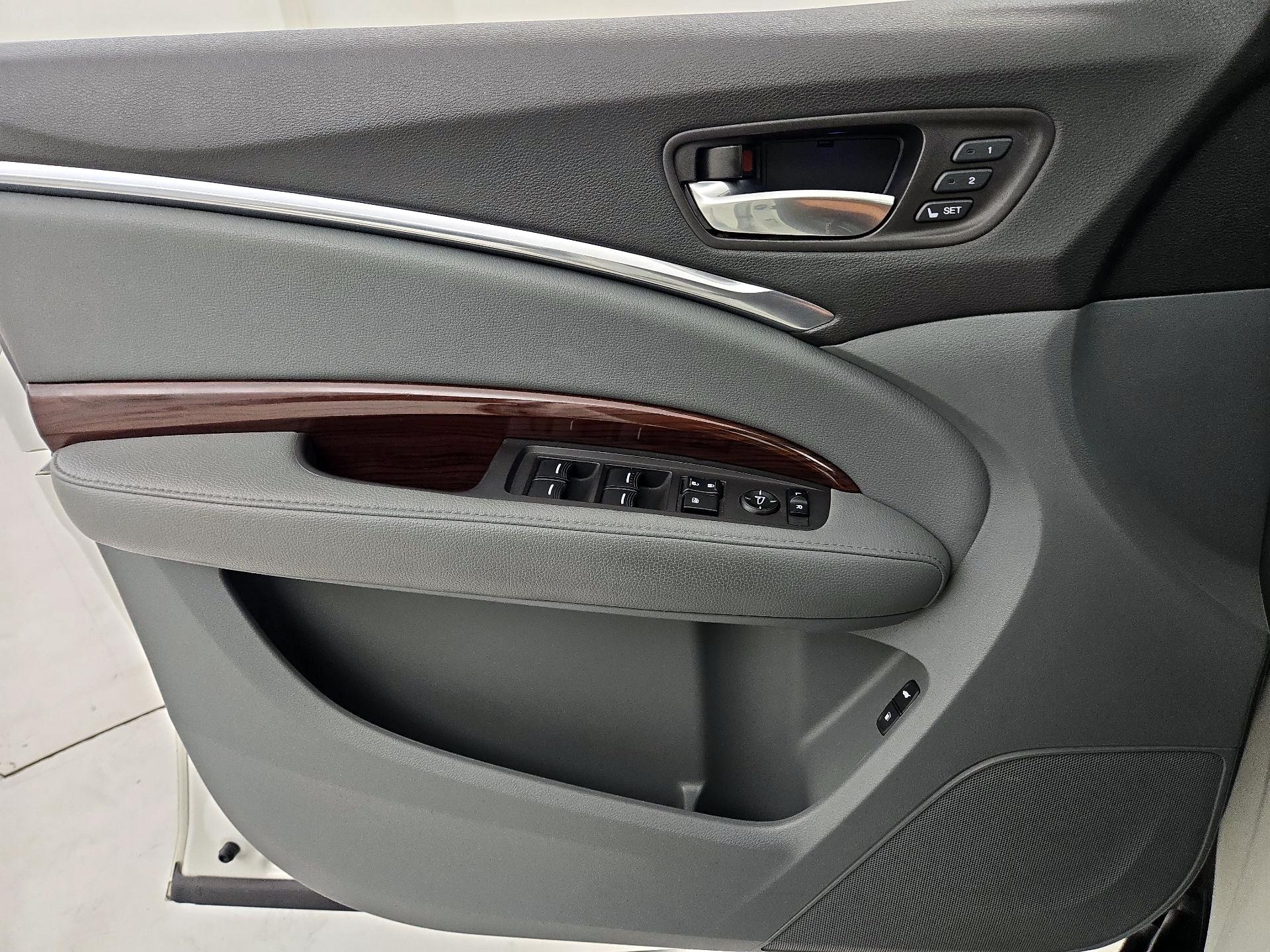 Thumbnail: 2016 Acura MDX - 12