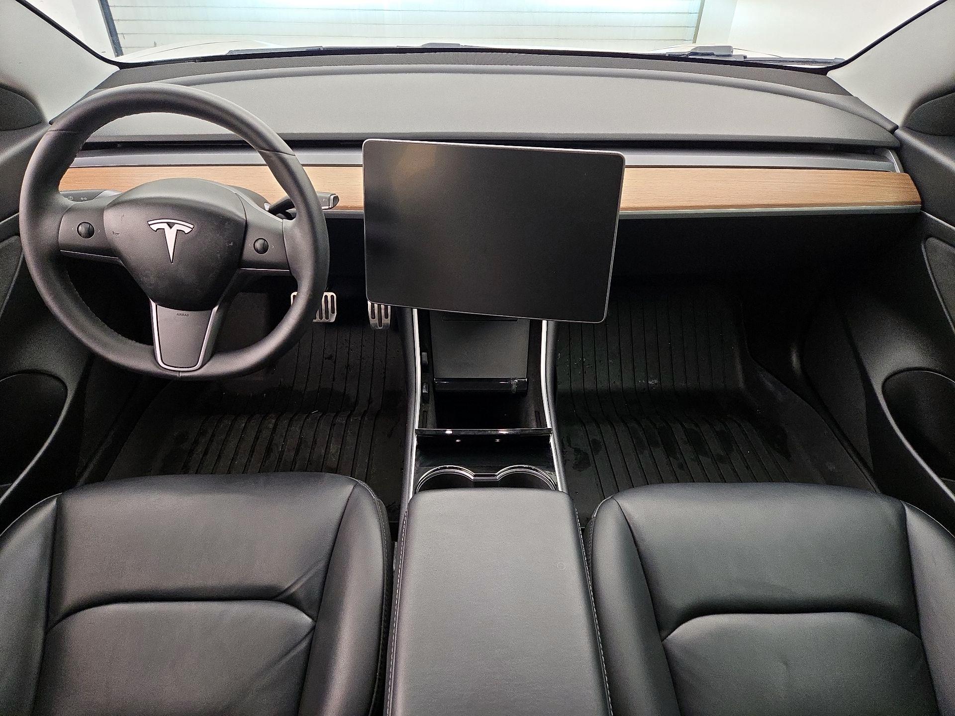 Thumbnail: 2020 Tesla Model 3 - 9