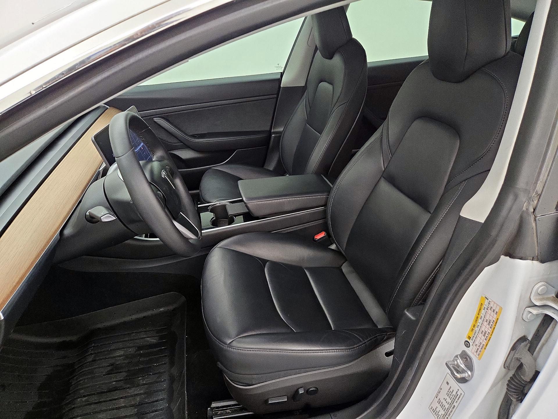 Thumbnail: 2020 Tesla Model 3 - 11