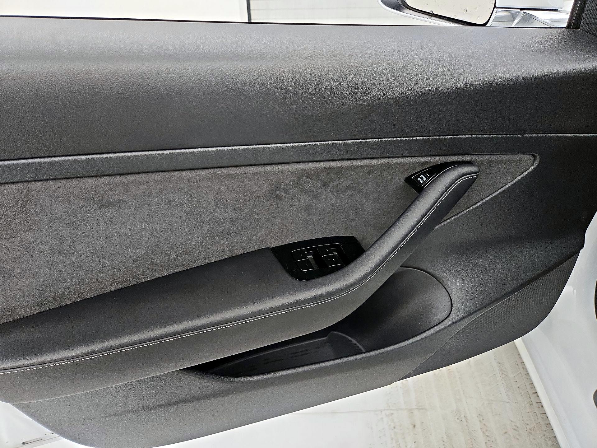 Thumbnail: 2020 Tesla Model 3 - 12