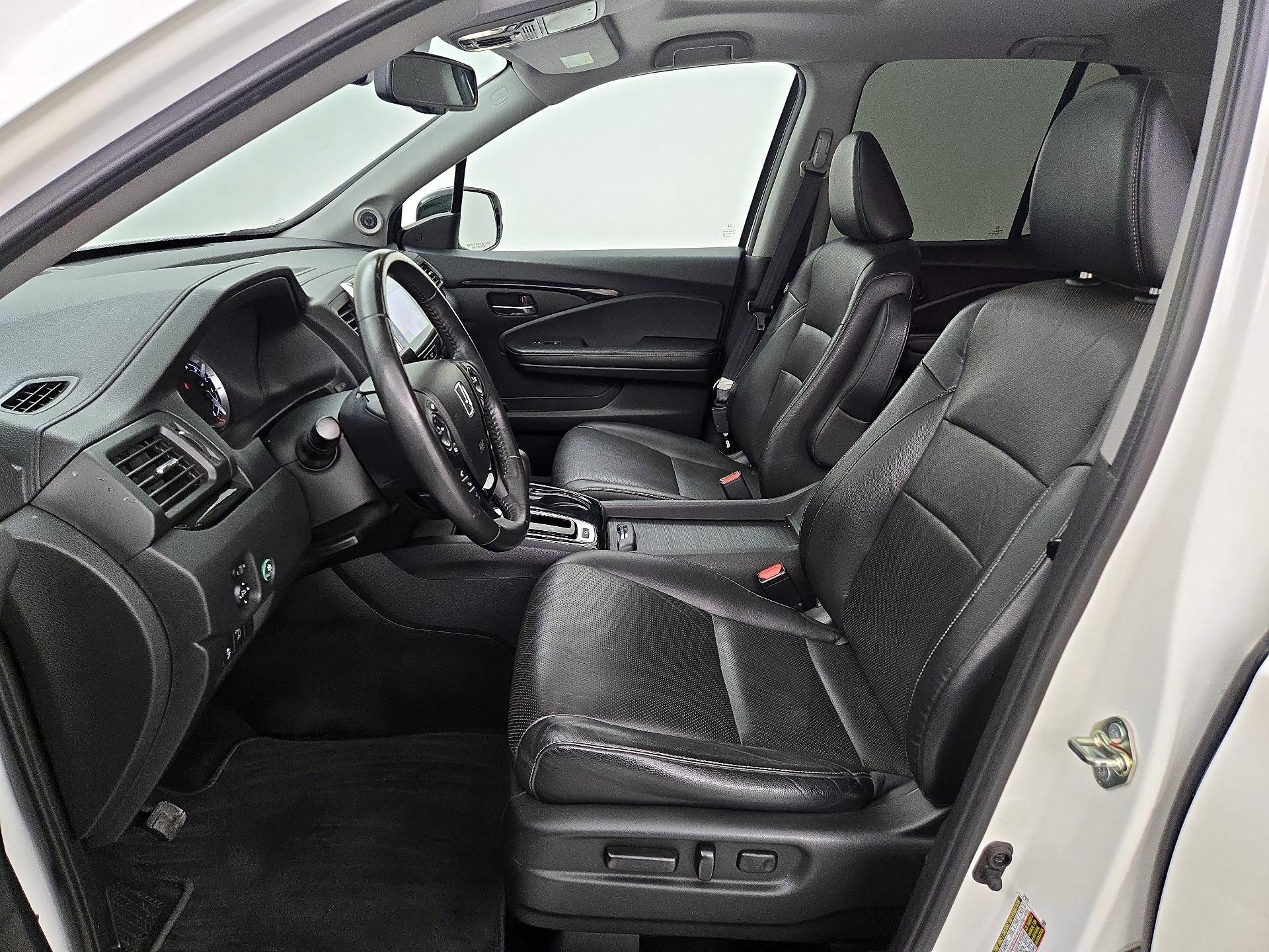 Thumbnail: 2017 Honda Ridgeline - 11