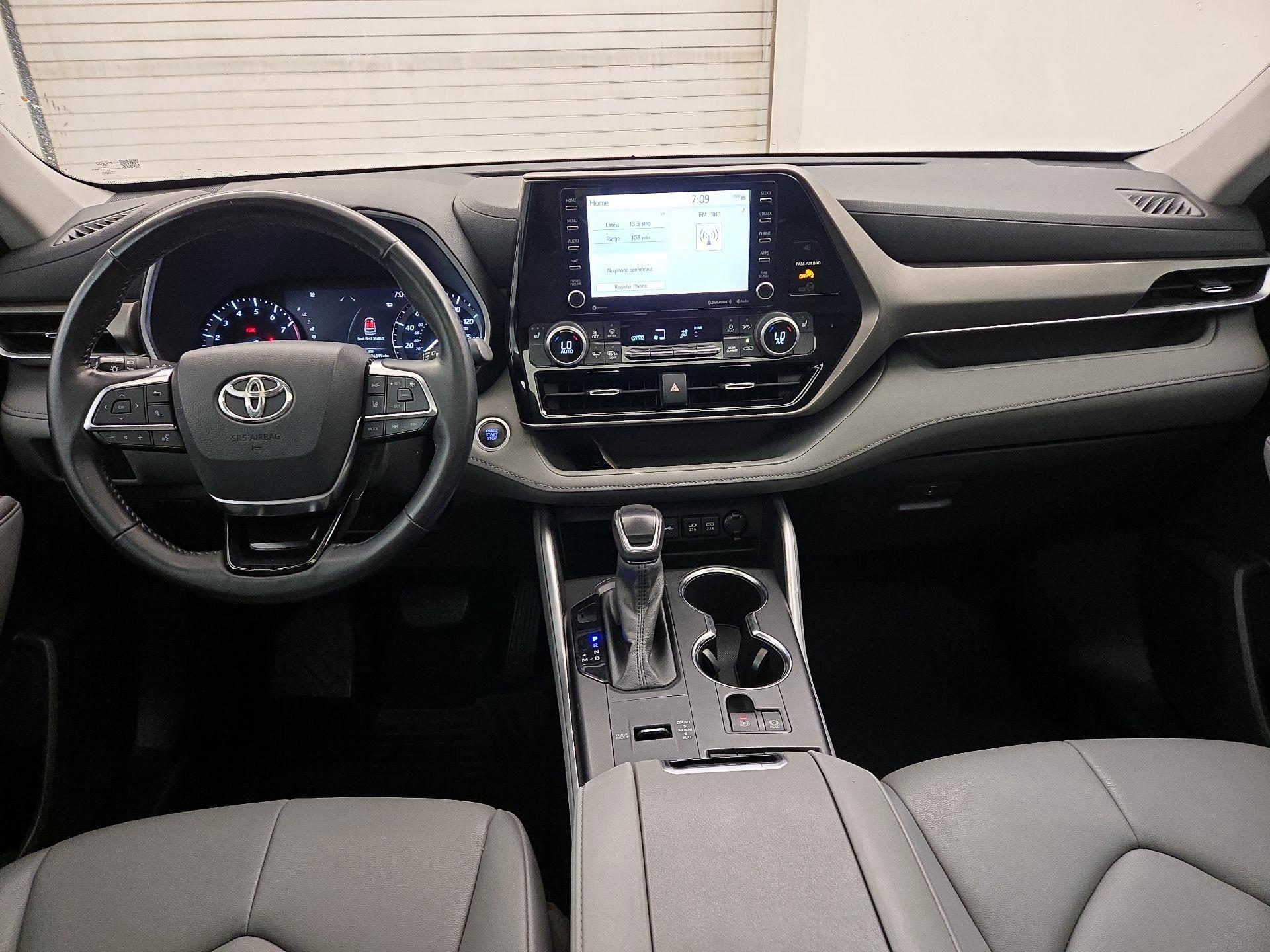 Thumbnail: 2021 Toyota Highlander - 9