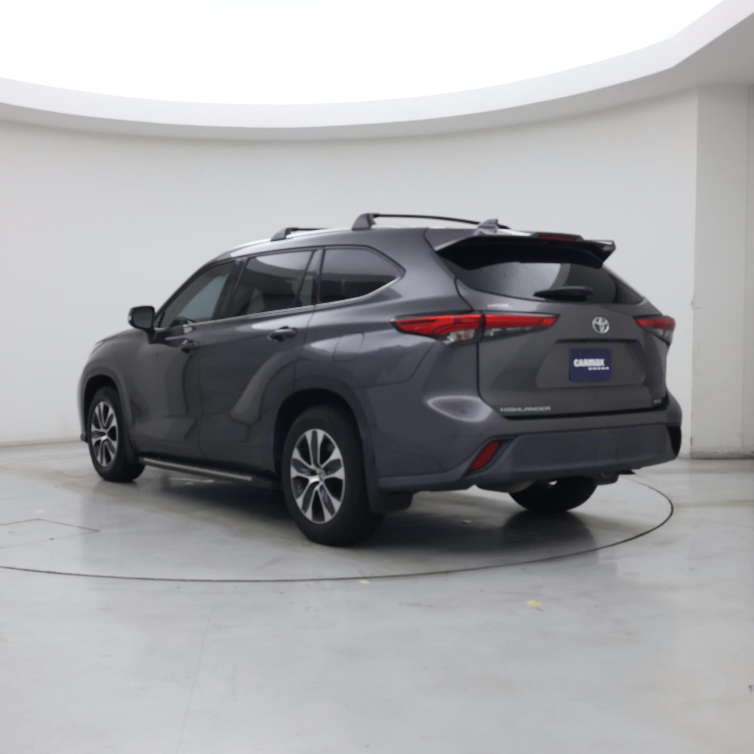 Thumbnail: 2021 Toyota Highlander - 2