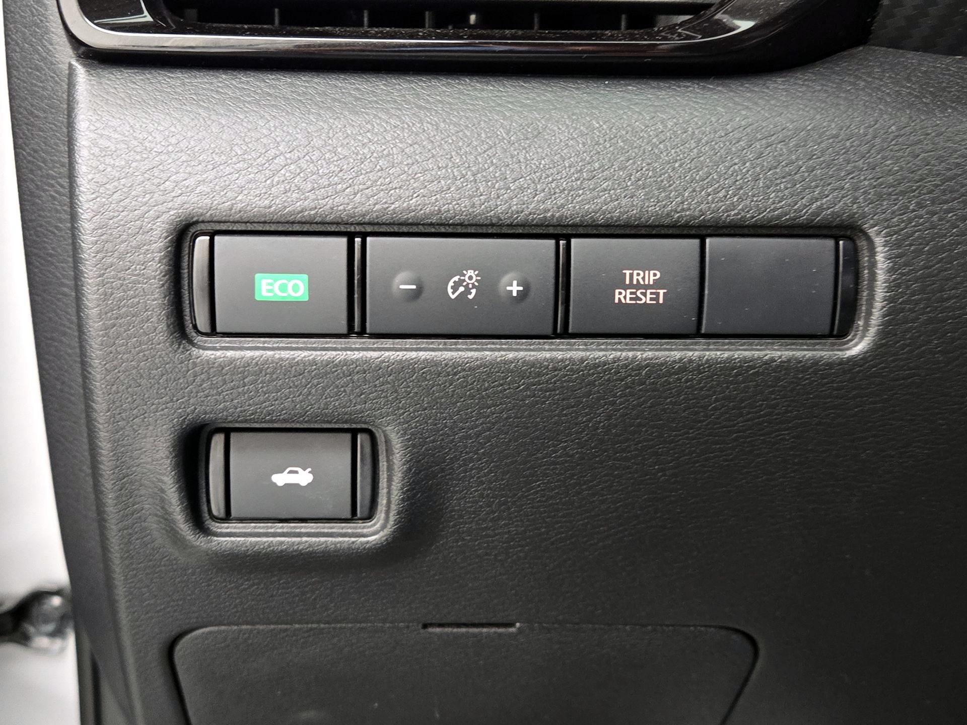 Thumbnail: 2020 Nissan Sentra - 13