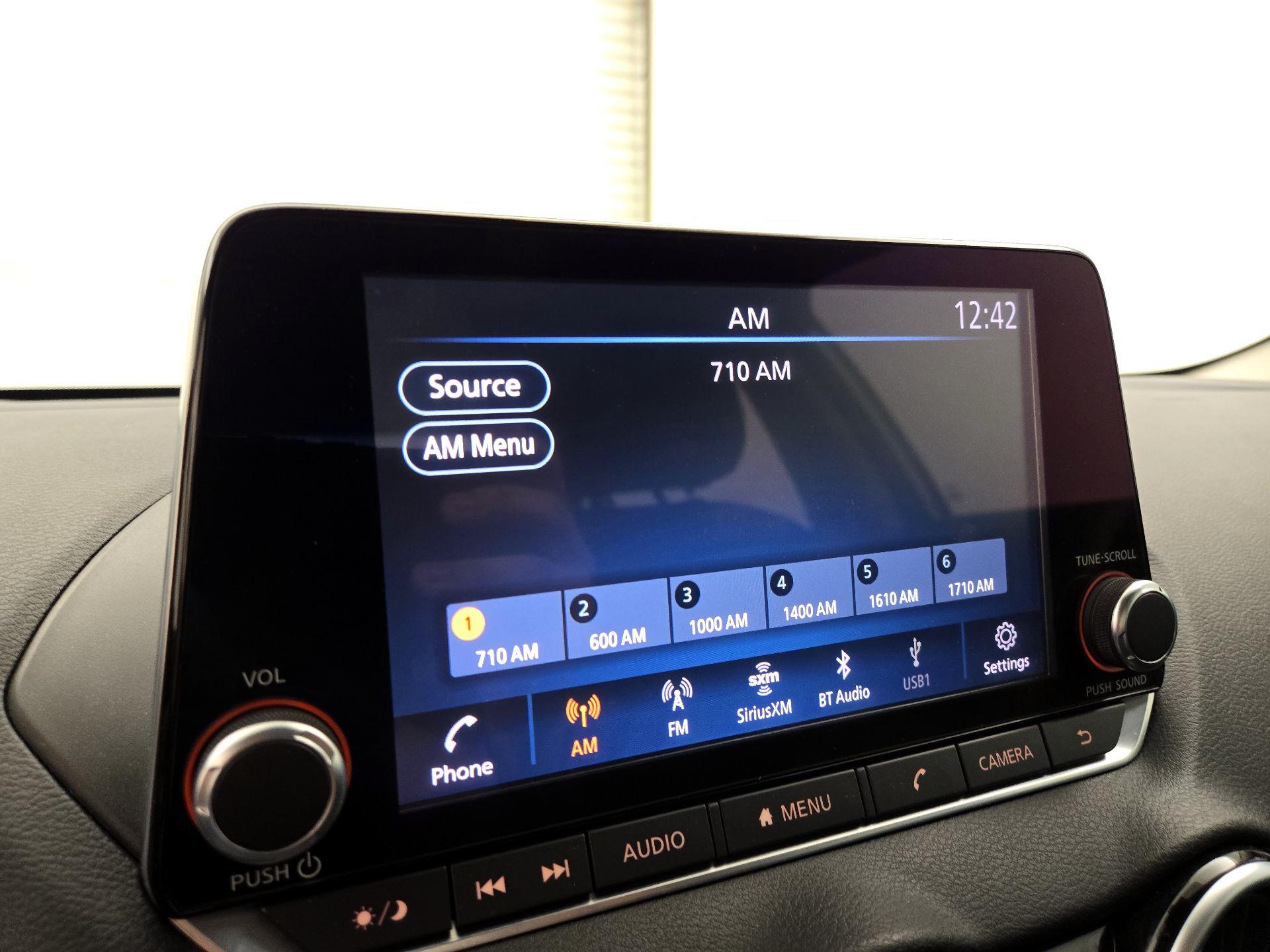 Thumbnail: 2020 Nissan Sentra - 15