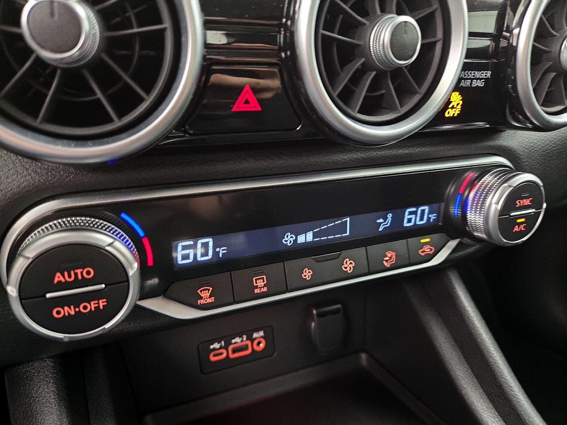 Thumbnail: 2020 Nissan Sentra - 16