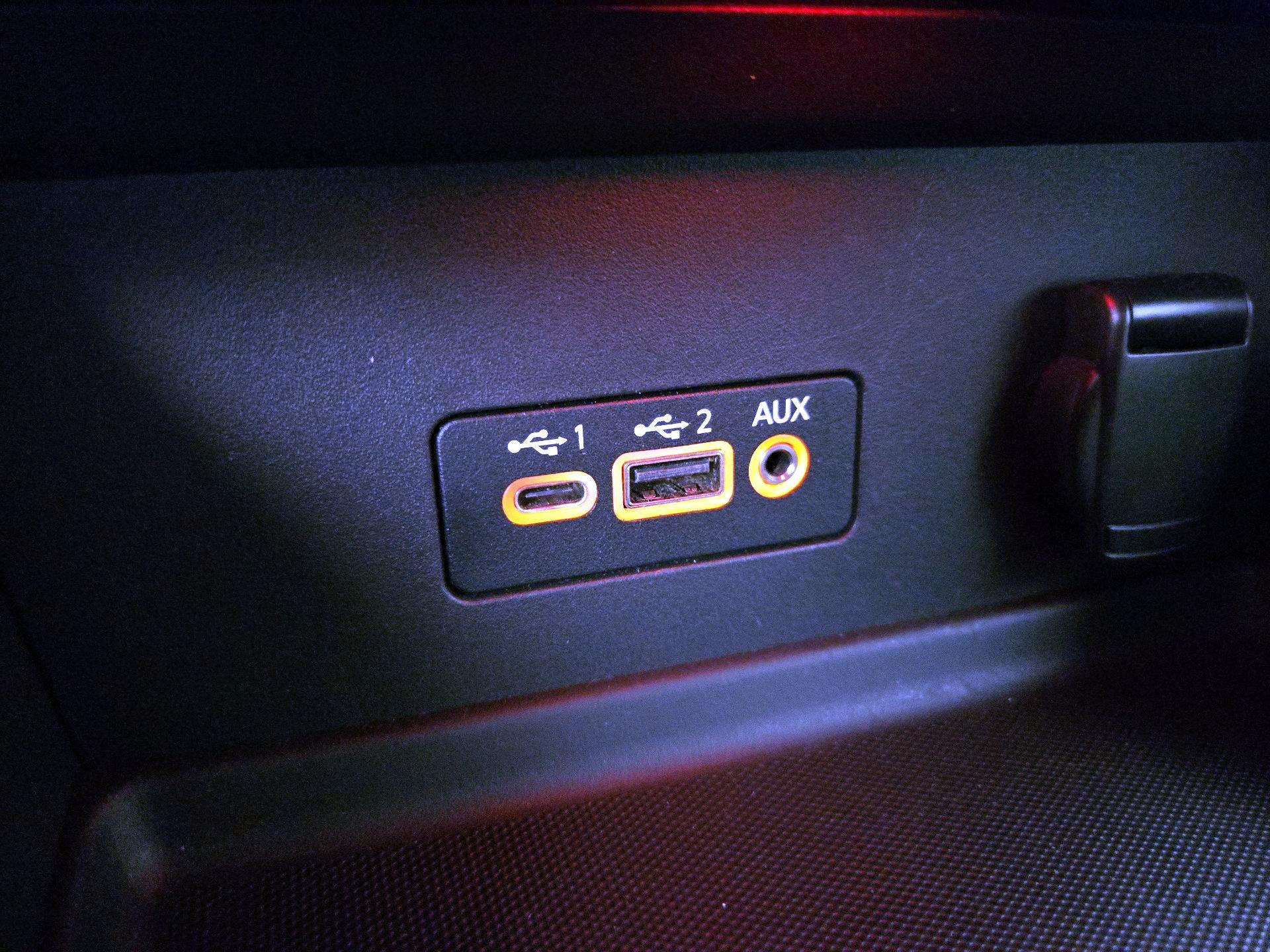 Thumbnail: 2020 Nissan Sentra - 18