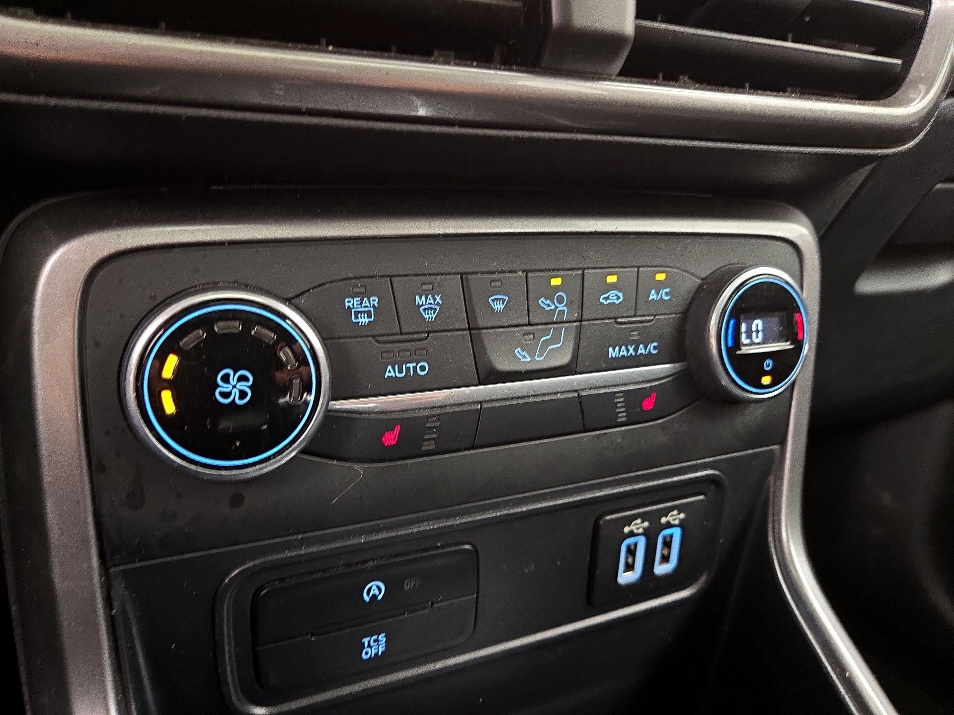 Thumbnail: 2021 Ford EcoSport - 17