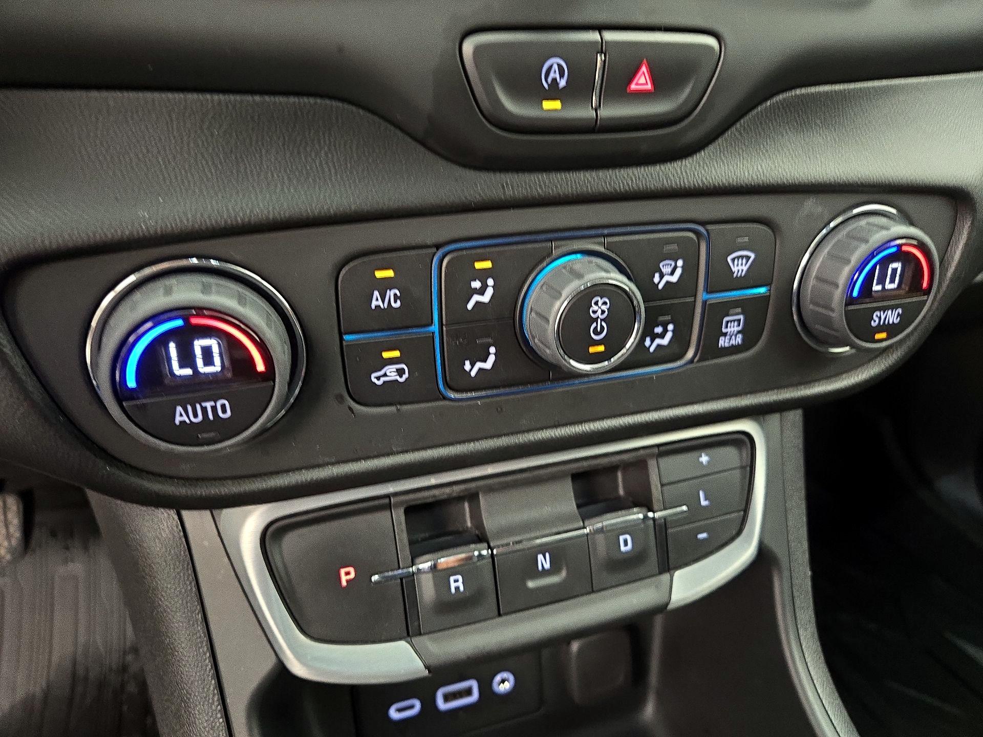 Thumbnail: 2022 GMC Terrain - 16