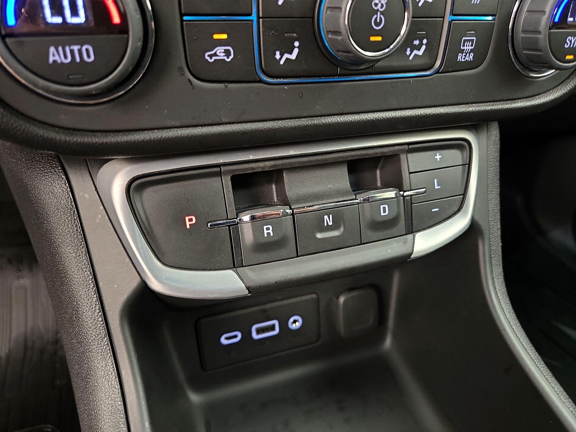 Thumbnail: 2022 GMC Terrain - 17