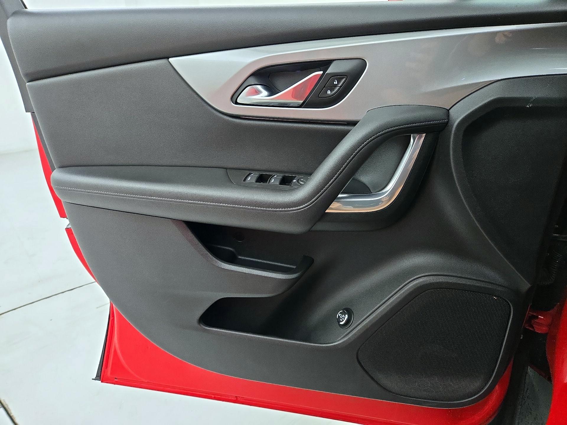 Thumbnail: 2020 Chevrolet Blazer - 12