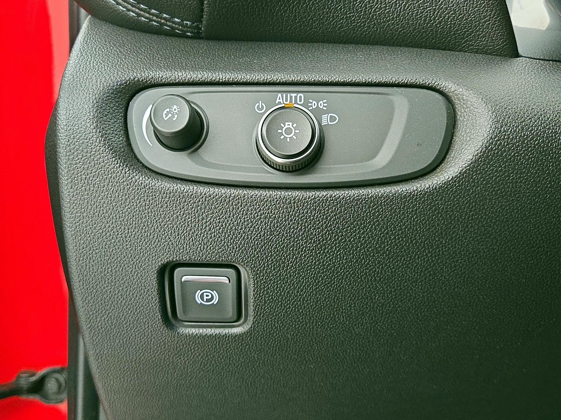 Thumbnail: 2020 Chevrolet Blazer - 13