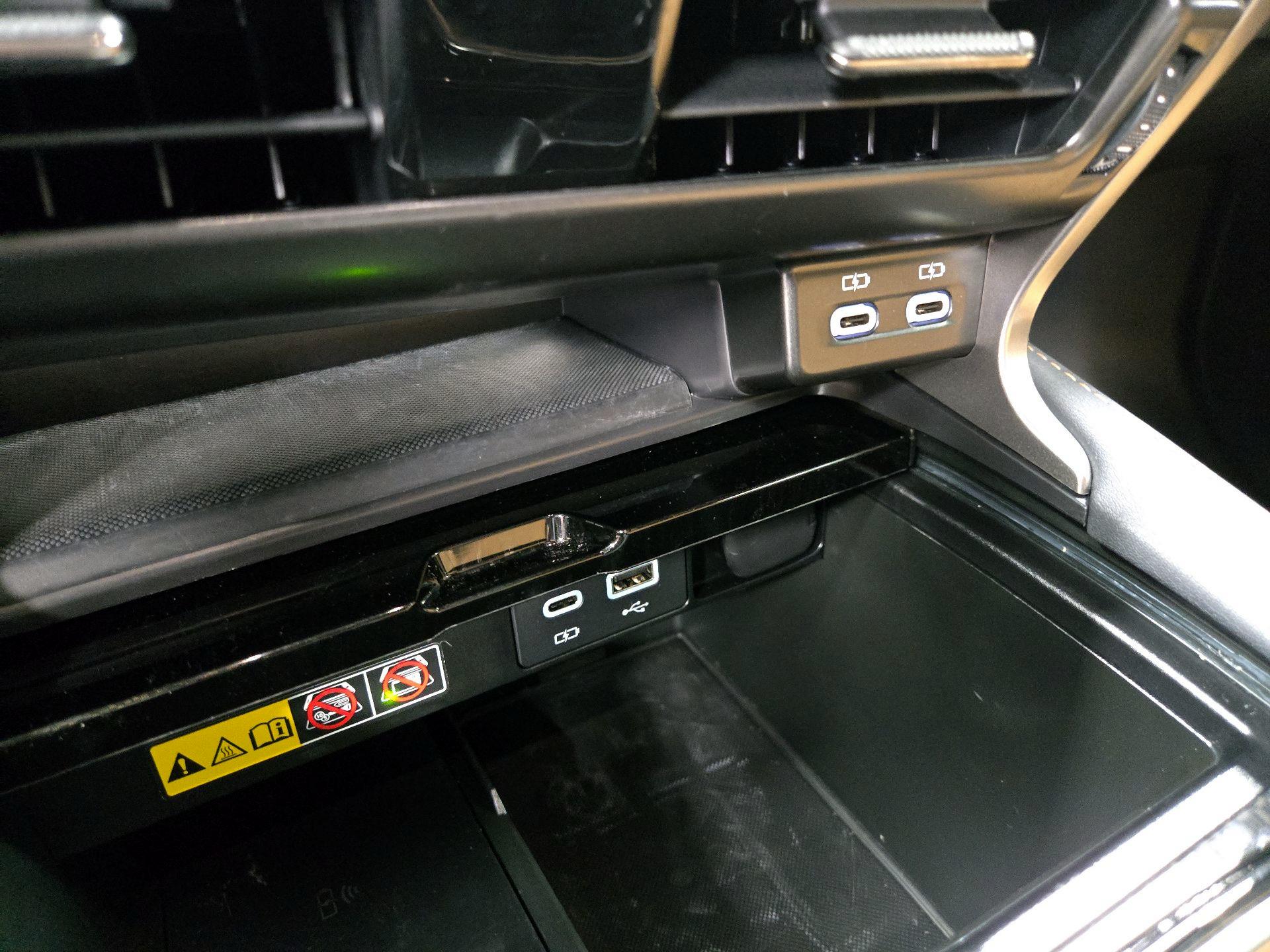 Thumbnail: 2025 Lexus RX - 18