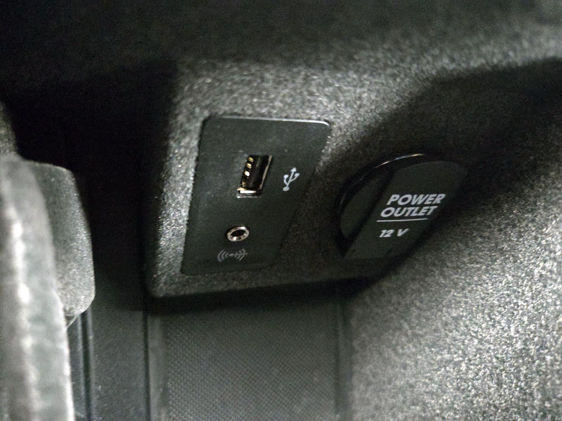 Thumbnail: 2018 Porsche Macan - 19