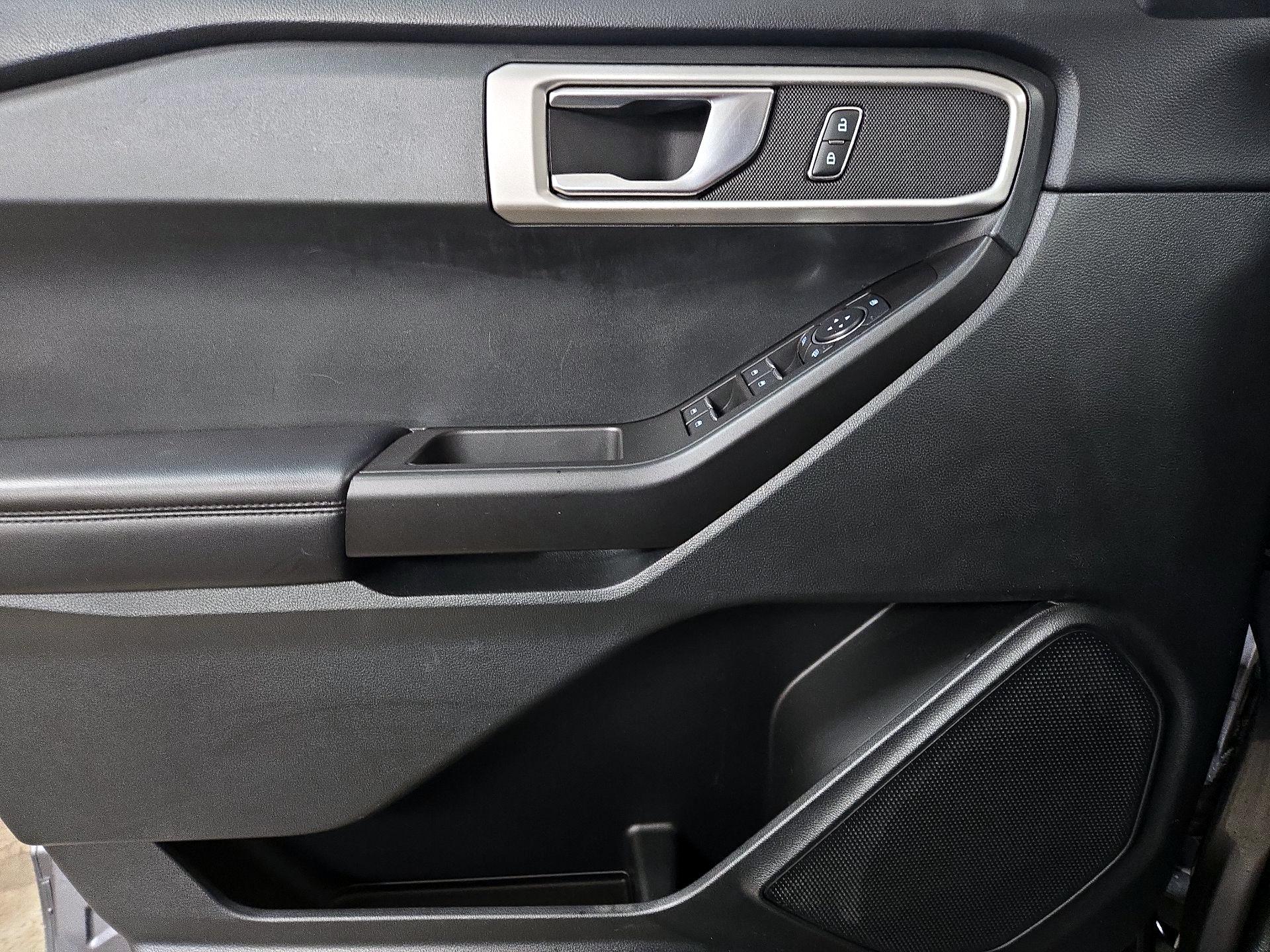 Thumbnail: 2021 Ford Explorer - 12