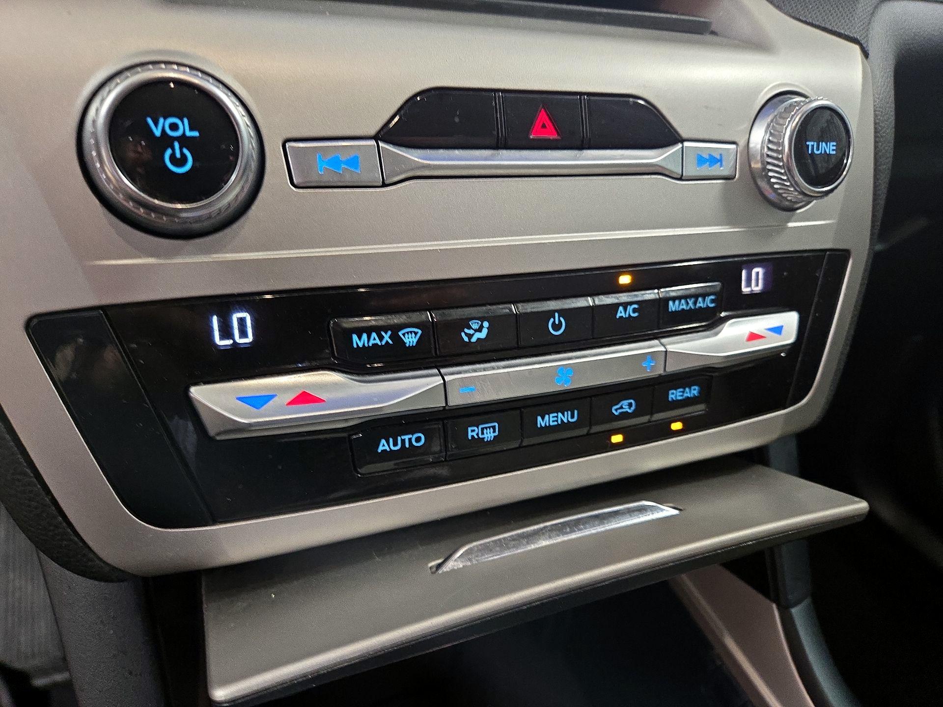 Thumbnail: 2021 Ford Explorer - 16