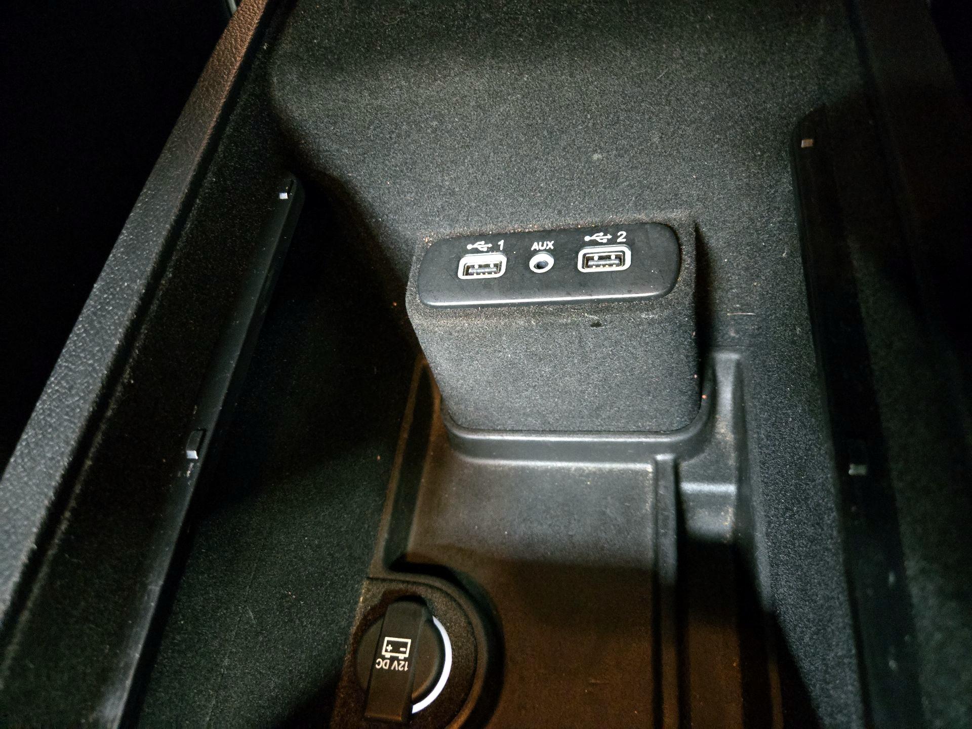 Thumbnail: 2020 Dodge Charger - 18