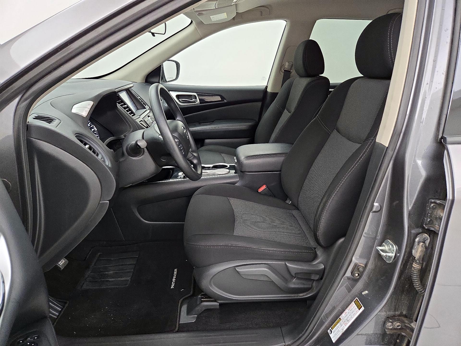 Thumbnail: 2019 Nissan Pathfinder - 11
