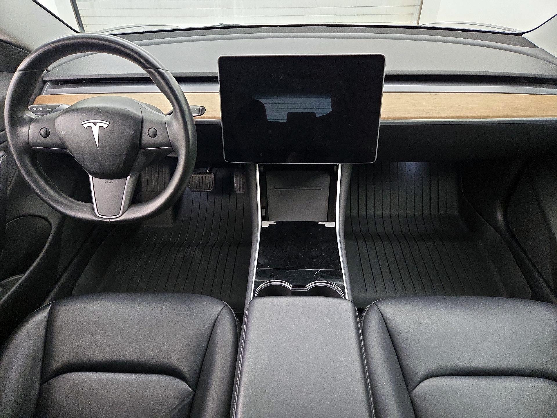 Thumbnail: 2019 Tesla Model 3 - 9