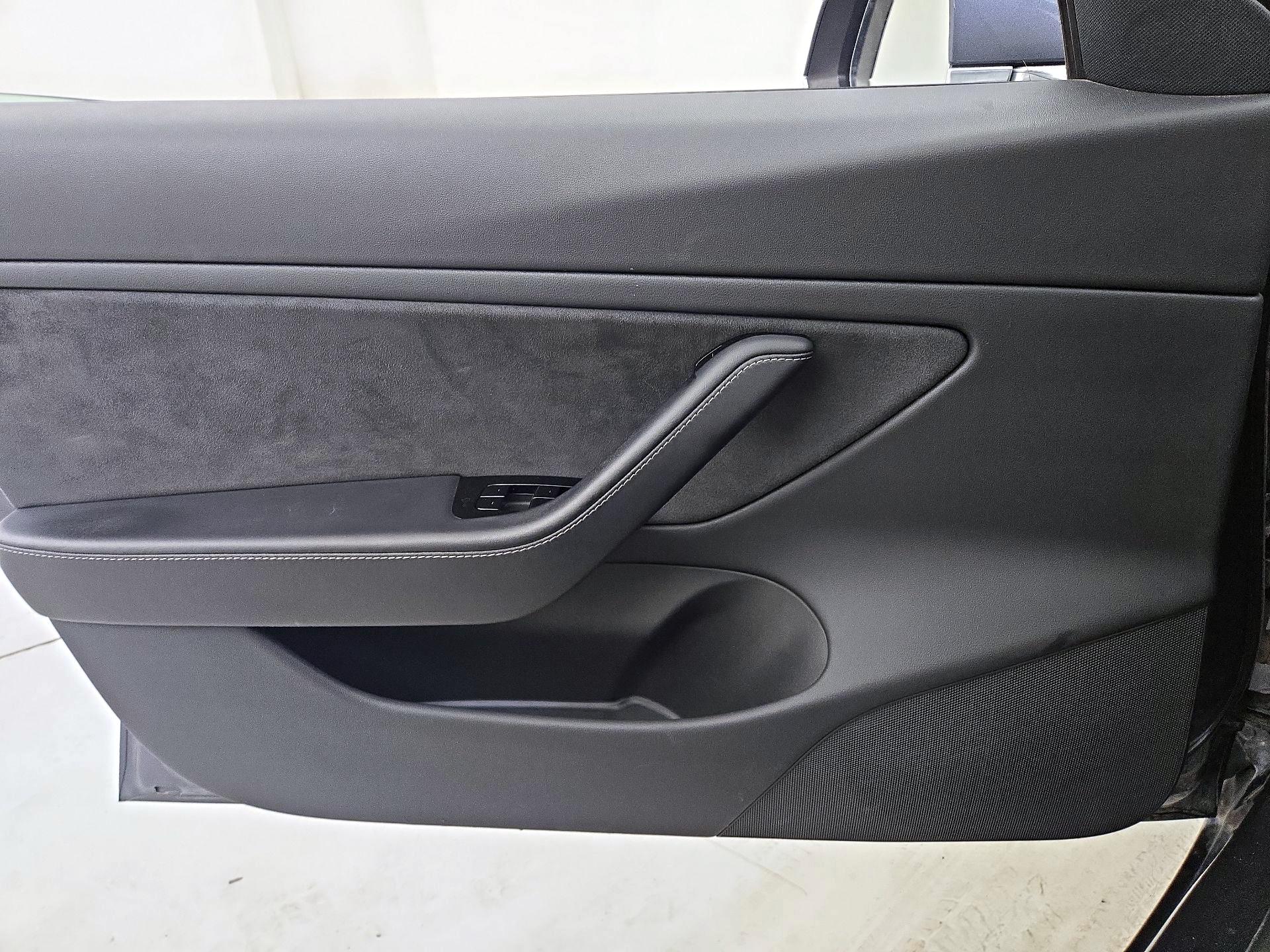 Thumbnail: 2019 Tesla Model 3 - 12