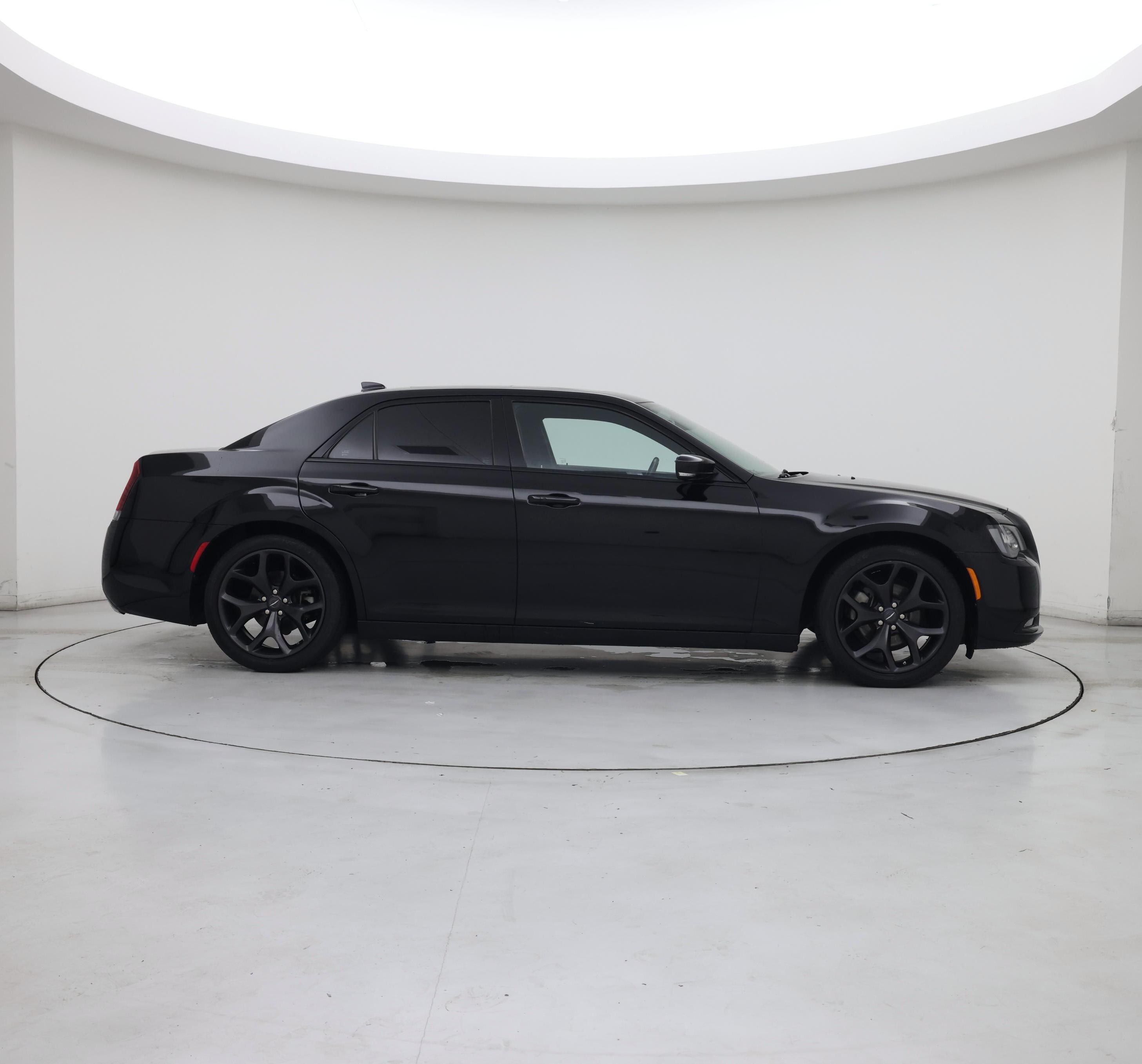 Thumbnail: 2022 Chrysler 300 - 7