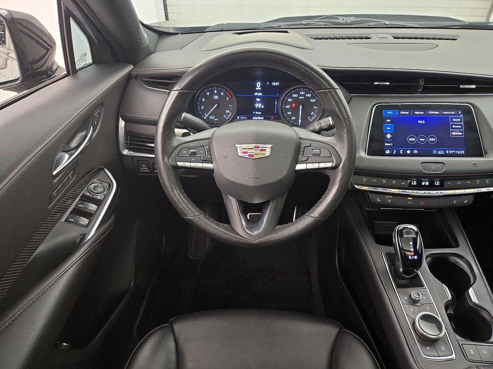Thumbnail: 2020 Cadillac XT4 - 10