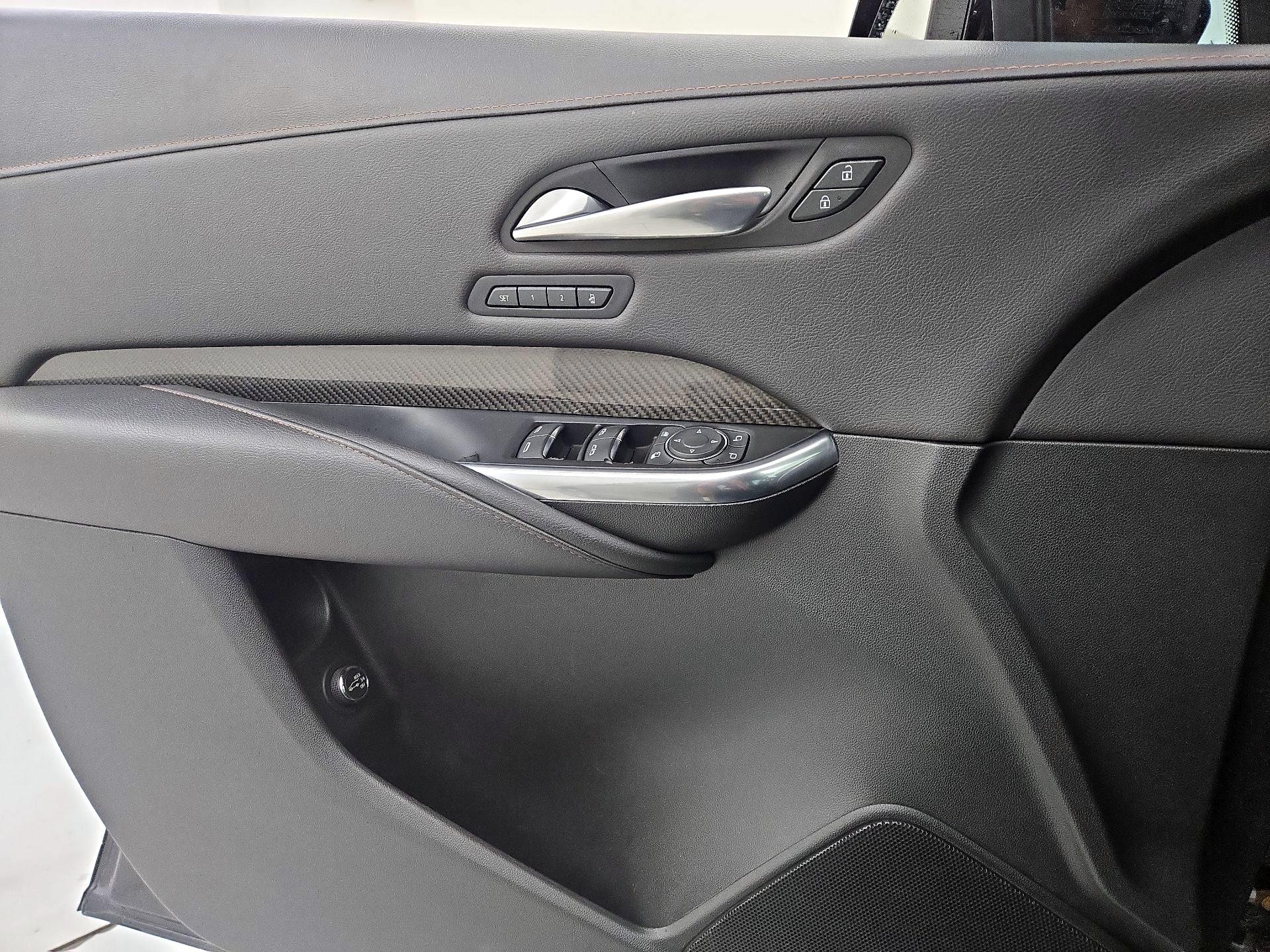 Thumbnail: 2020 Cadillac XT4 - 12